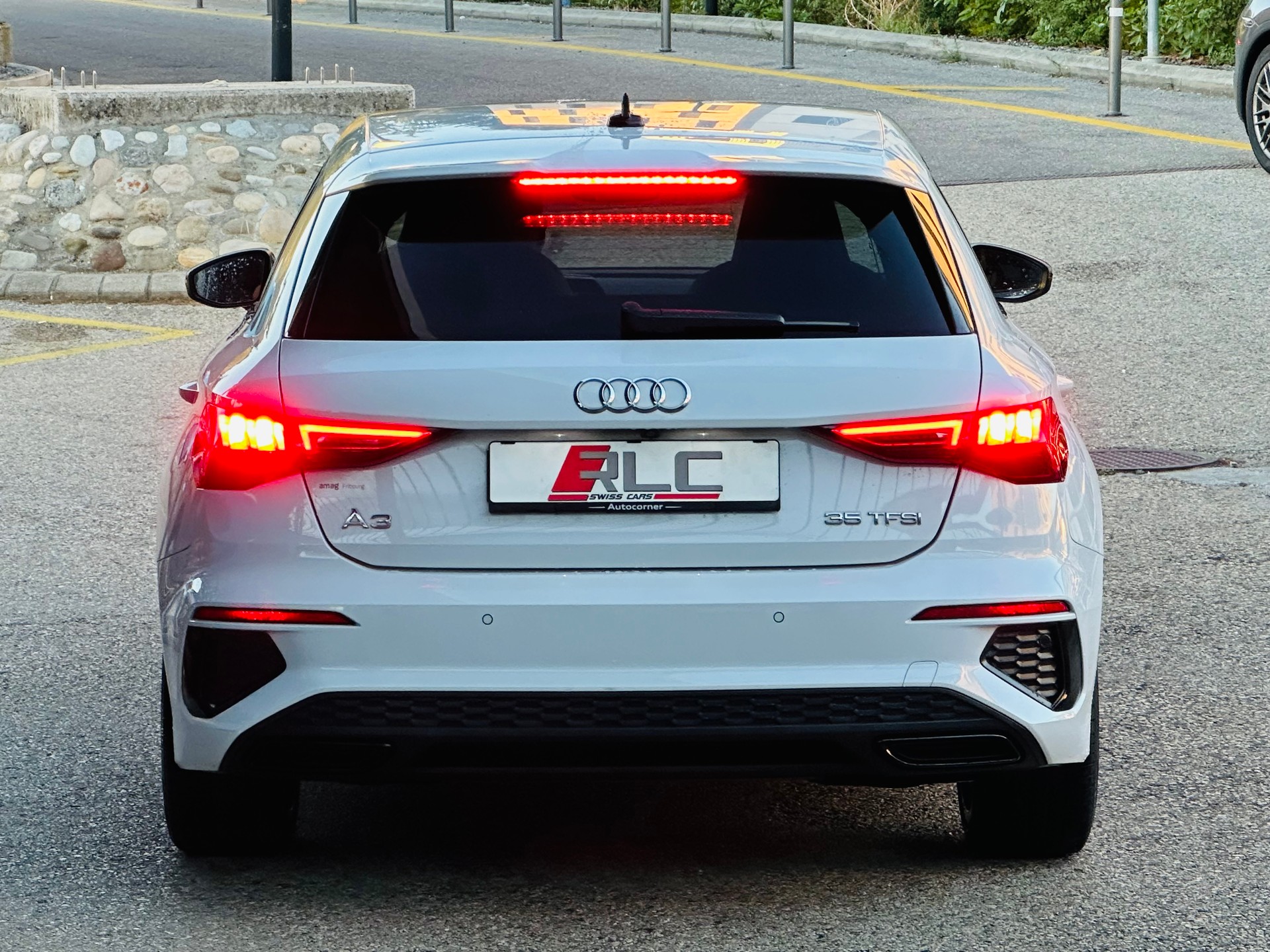AUDI A3 Sportback 35 TFSI S line Attraction S-tronic-image-7