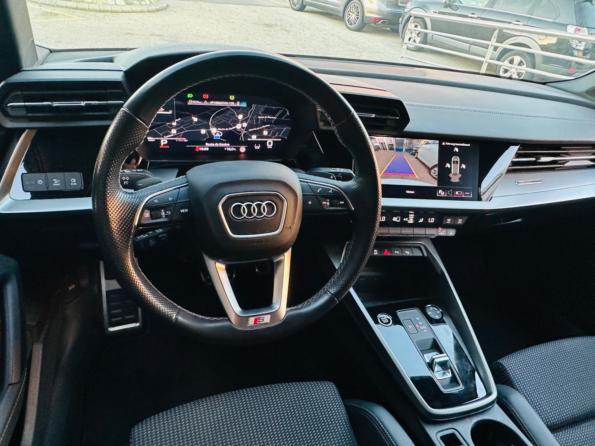 AUDI A3 Sportback 35 TFSI S line Attraction S-tronic-image-17