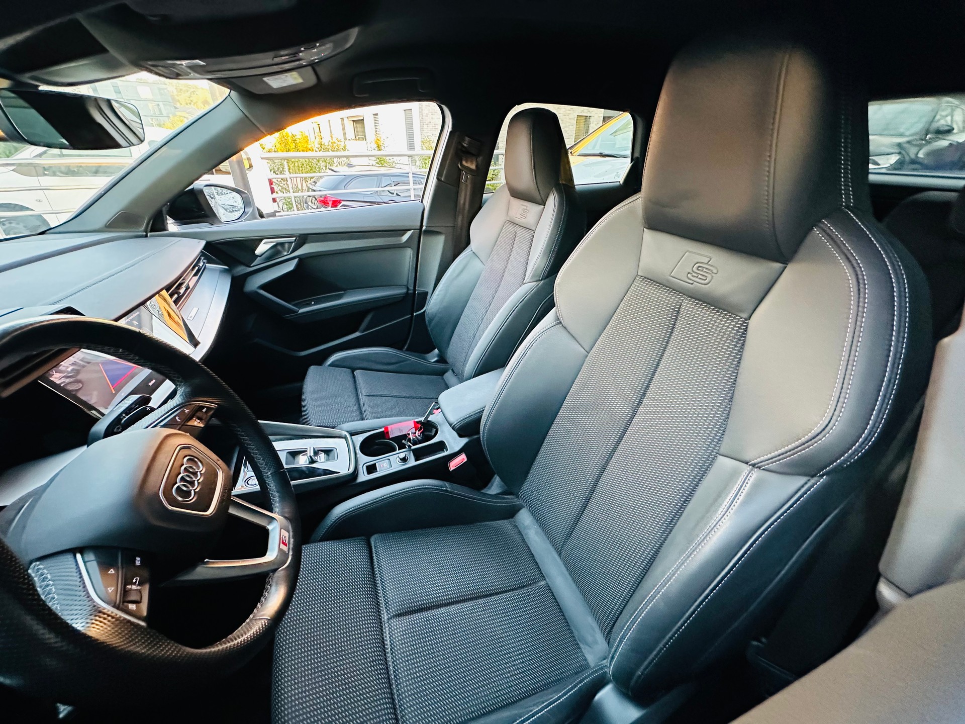 AUDI A3 Sportback 35 TFSI S line Attraction S-tronic-image-12