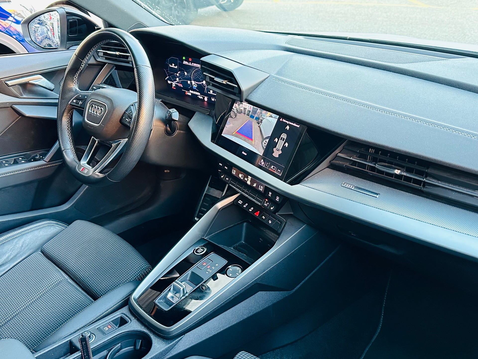 AUDI A3 Sportback 35 TFSI S line Attraction S-tronic-image-16