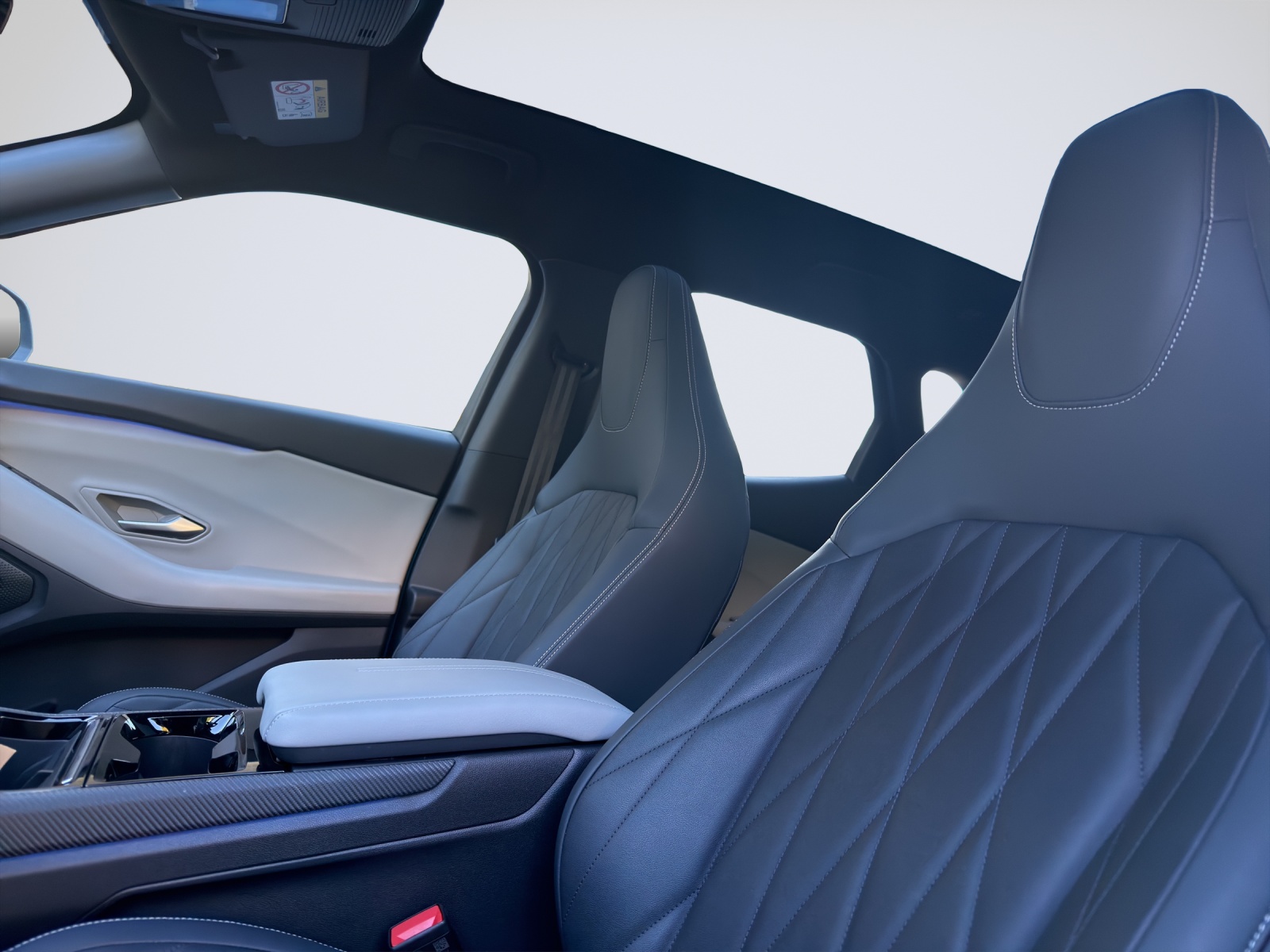 FORD Capri Extended Range Premium AWD-image-9