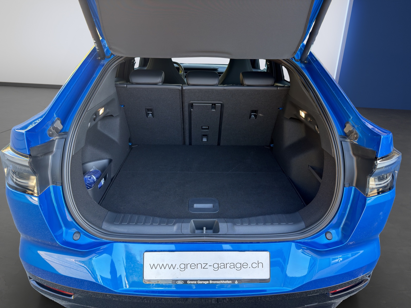 FORD Capri Extended Range Premium AWD-image-15
