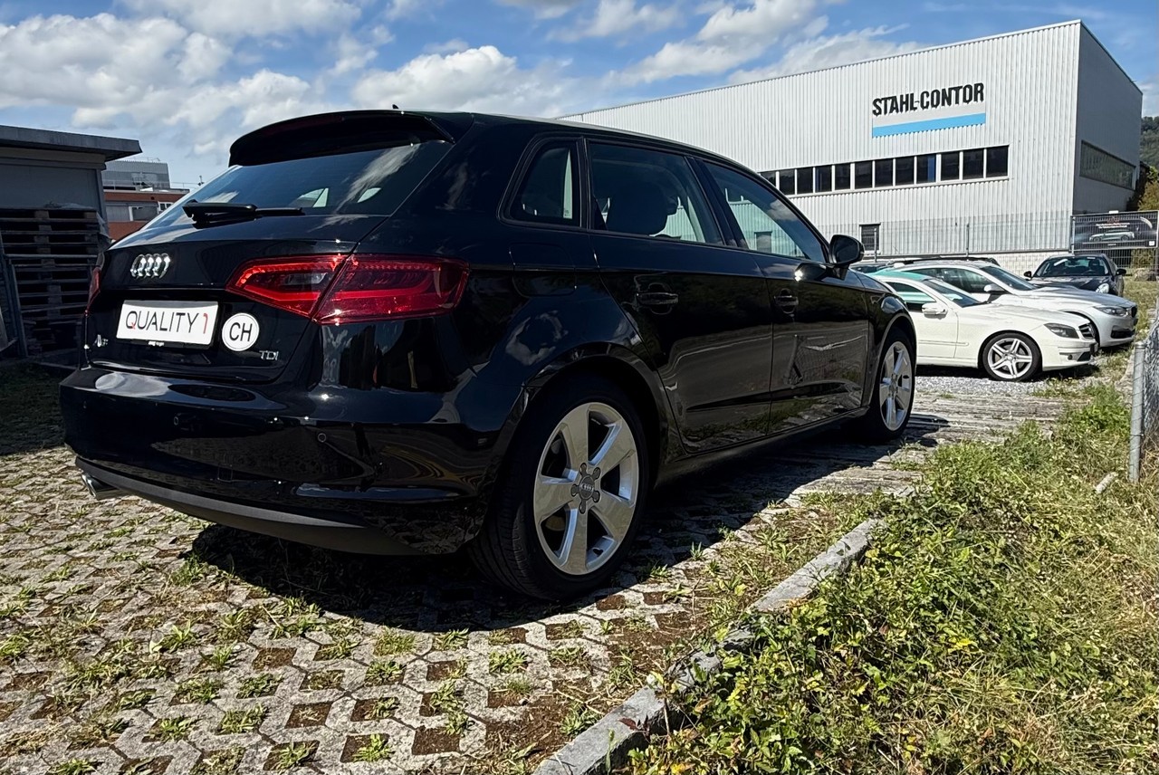 AUDI A3 2.0 TDI Ambition S-tronic-image-2