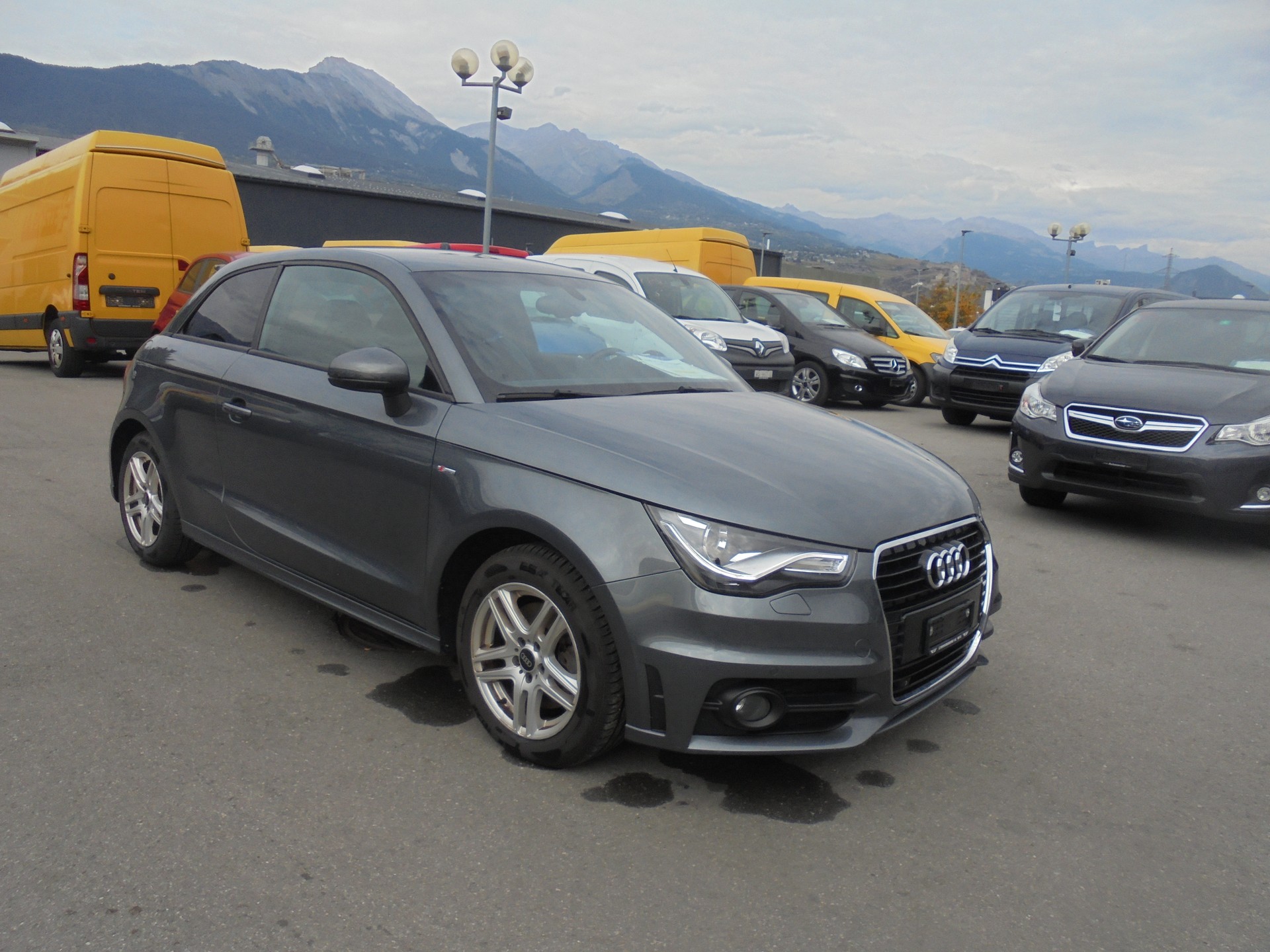 AUDI A1 Sport 1.4 TFSI Ambition S-tronic-image-2
