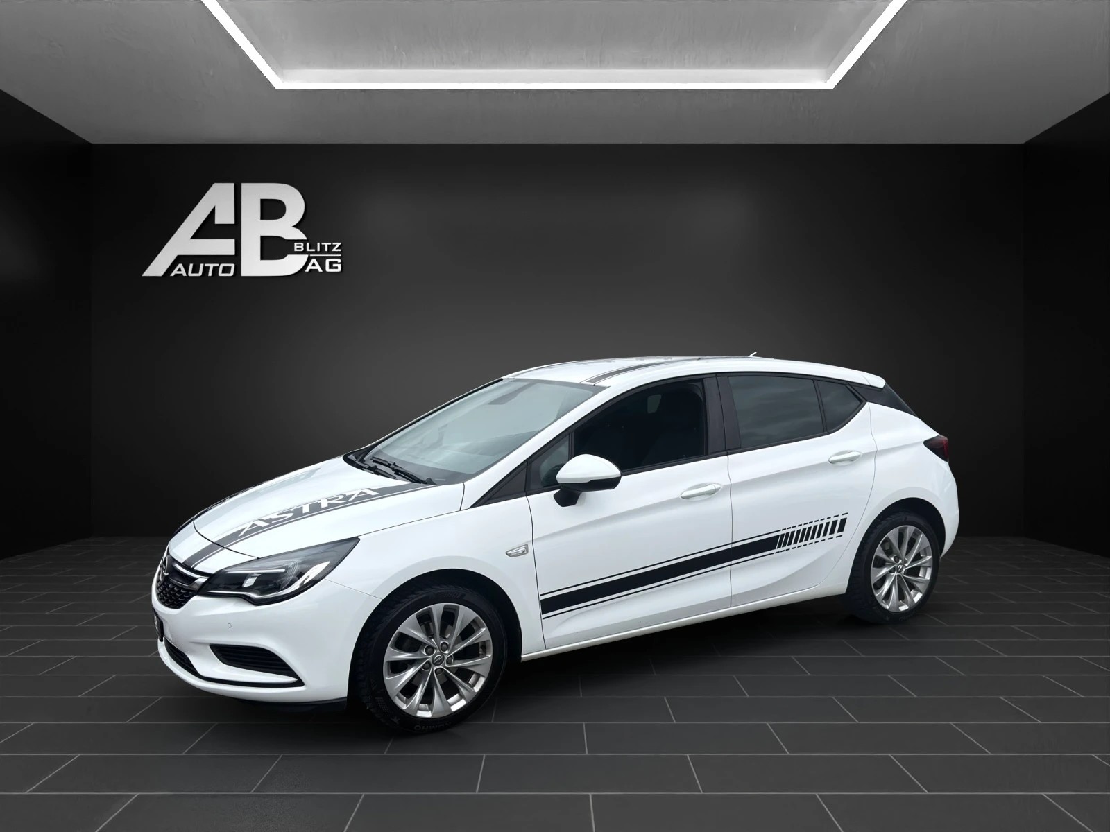 OPEL Astra 1.4i Turbo Enjoy-image-1