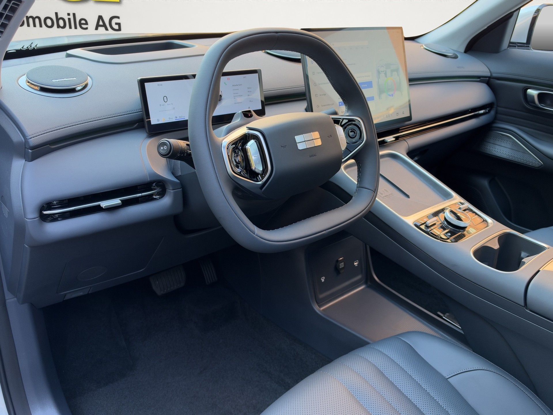 GEELY EM-i Max+ PHEV-image-10
