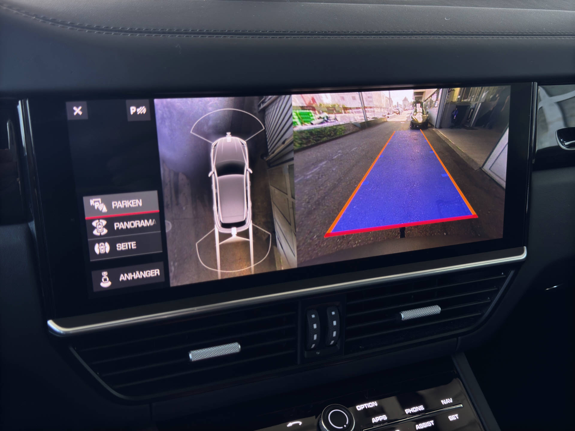 PORSCHE Cayenne E-Hybrid-image-9