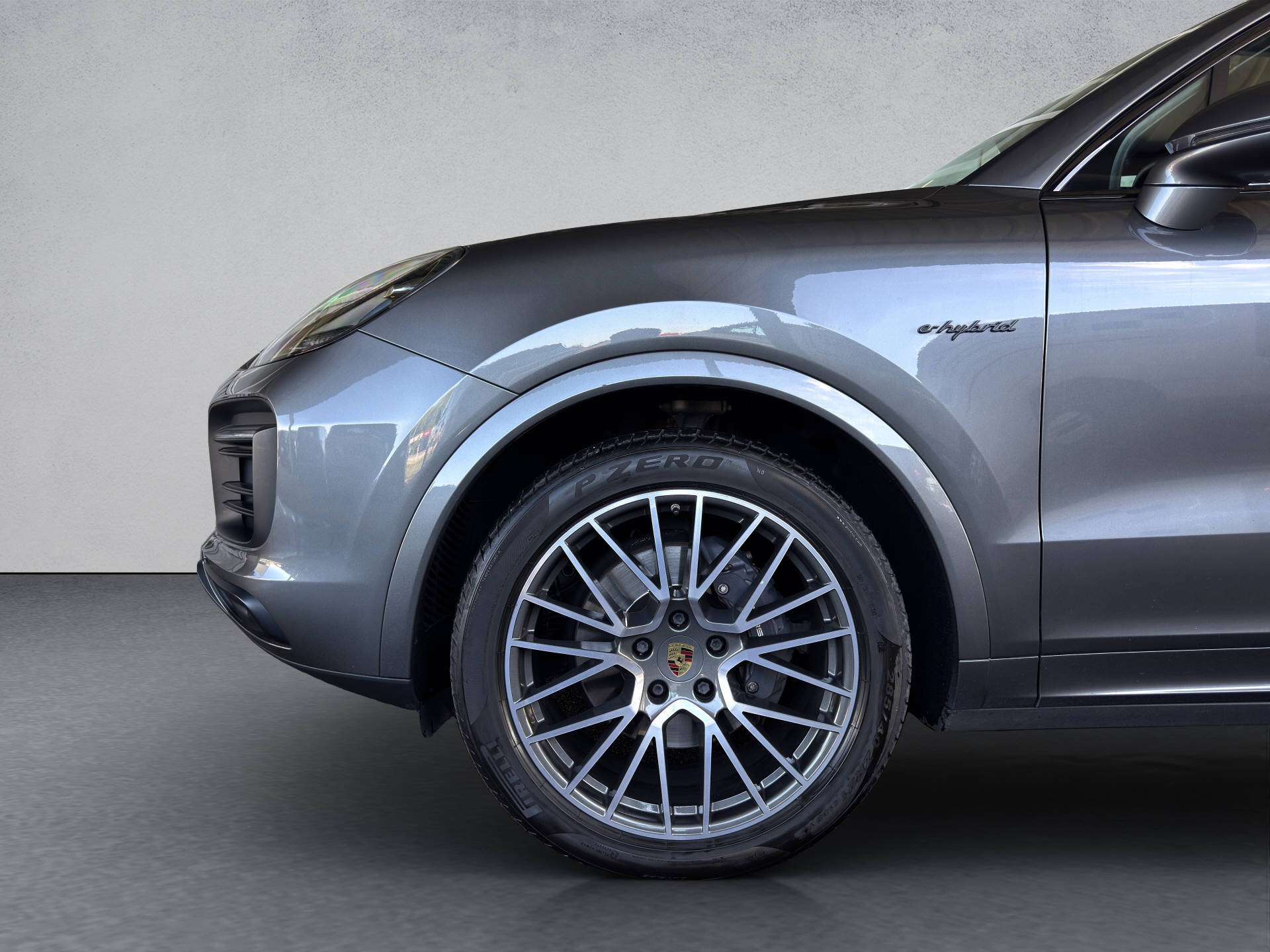 PORSCHE Cayenne E-Hybrid-image-15