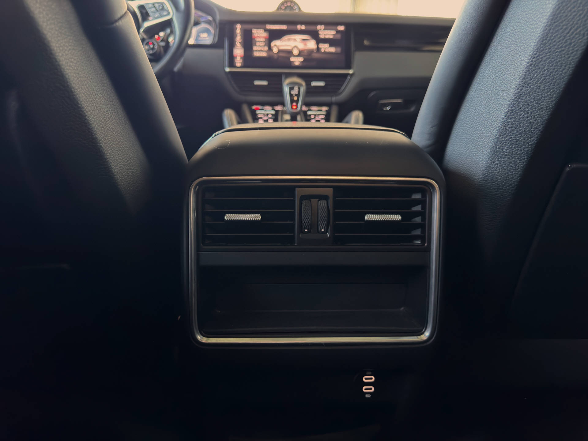 PORSCHE Cayenne E-Hybrid-image-12