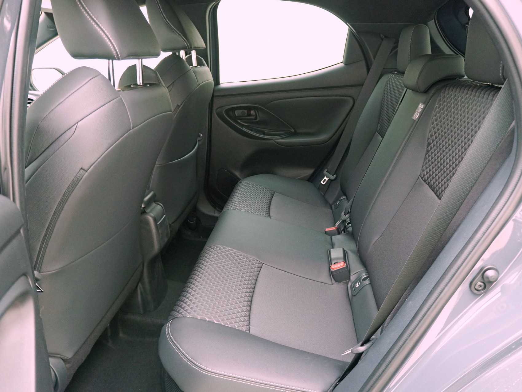 MAZDA 2 1.5 Hybrid Homura-image-17