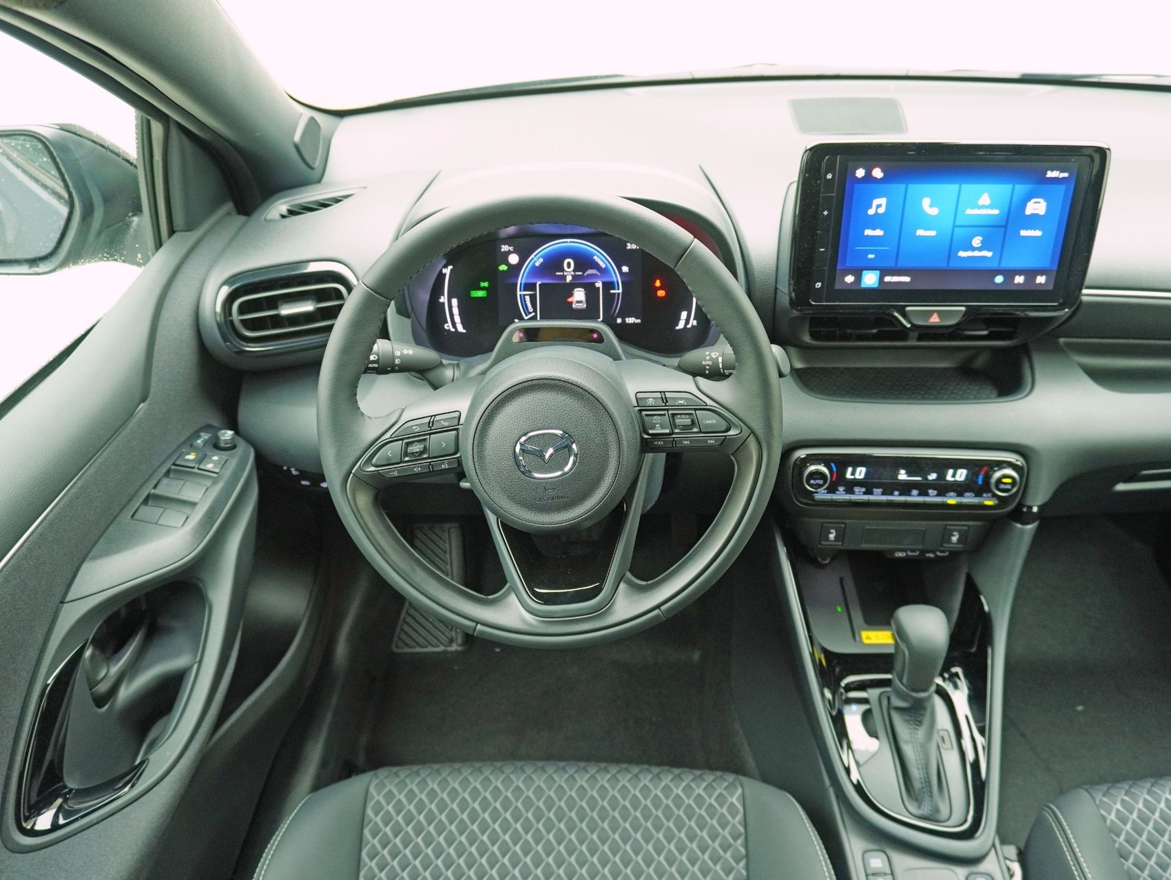 MAZDA 2 1.5 Hybrid Homura-image-9