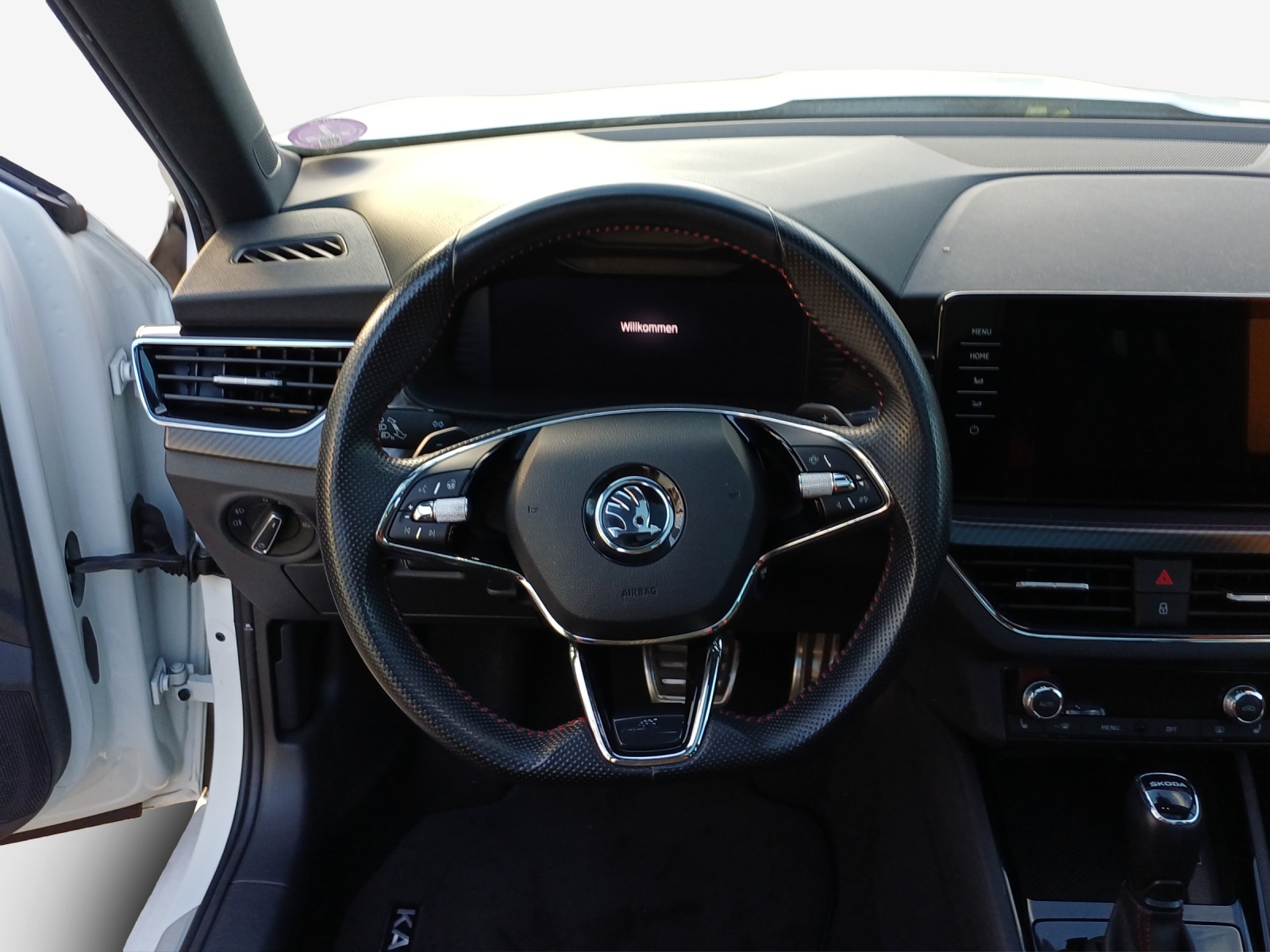 SKODA Kamiq 1.0 TSI Monte Carlo DSG-image-9