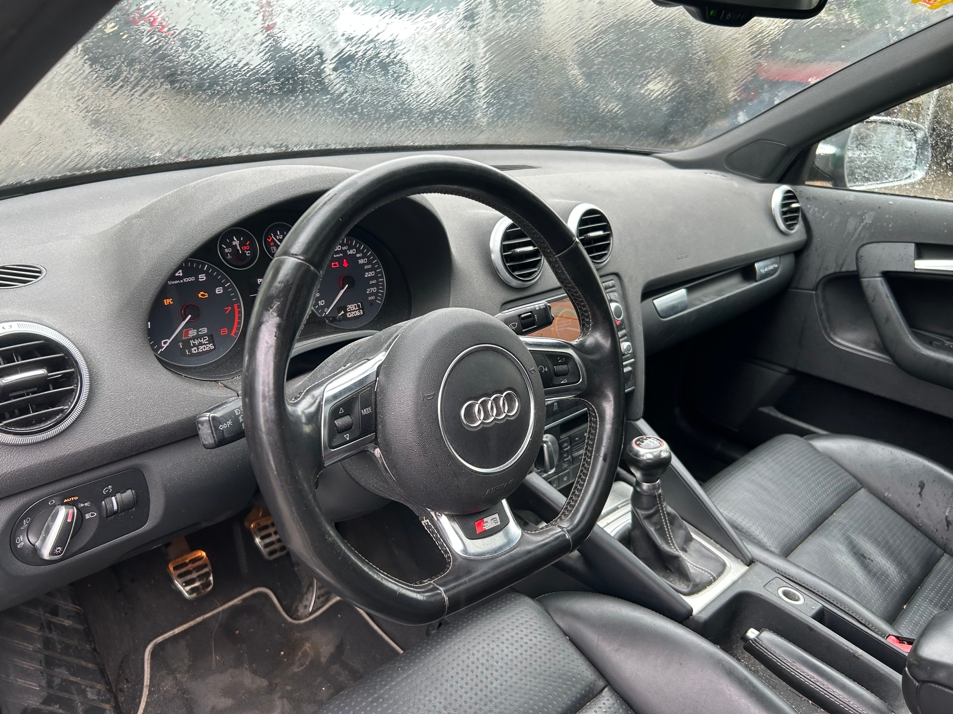 AUDI S3 Sportback 2.0 TFSI quattro-image-11