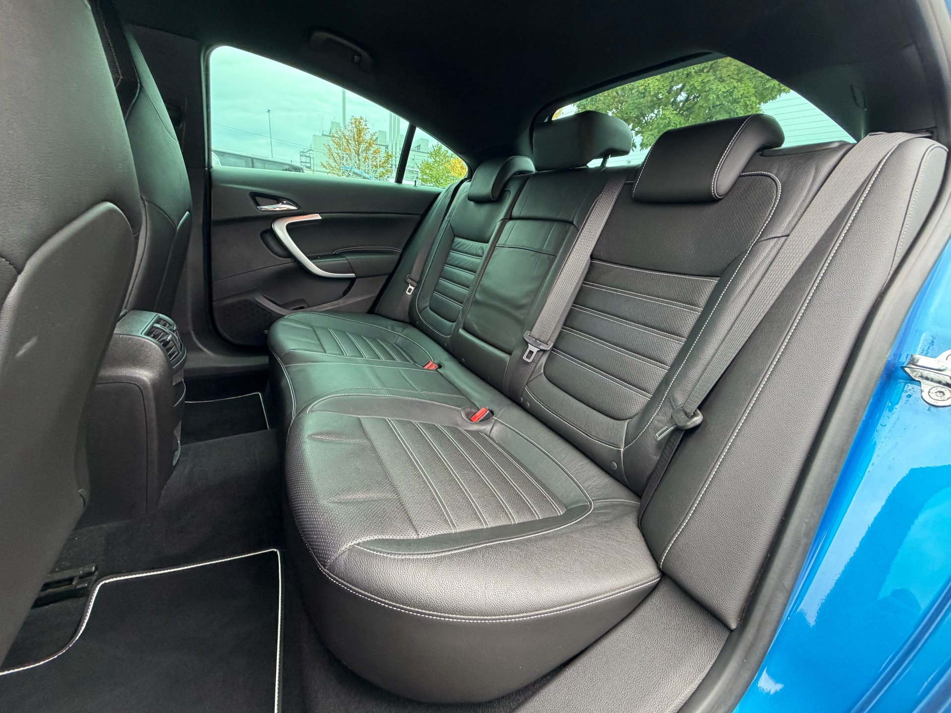 OPEL Insignia 2.8 Turbo OPC 4WD Automatic-image-10