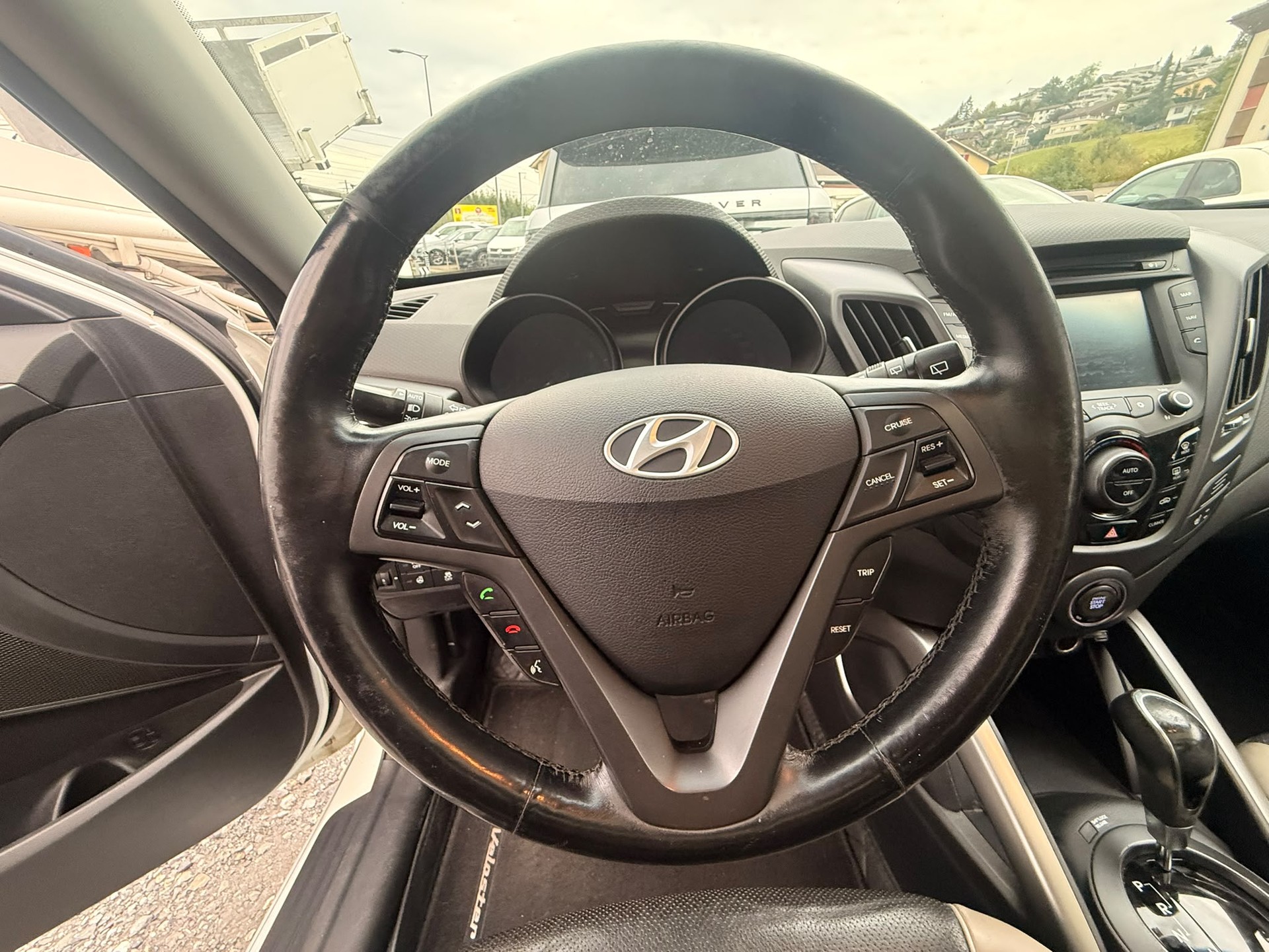 HYUNDAI Veloster 1.6 Turbo GDI Automatic-image-8
