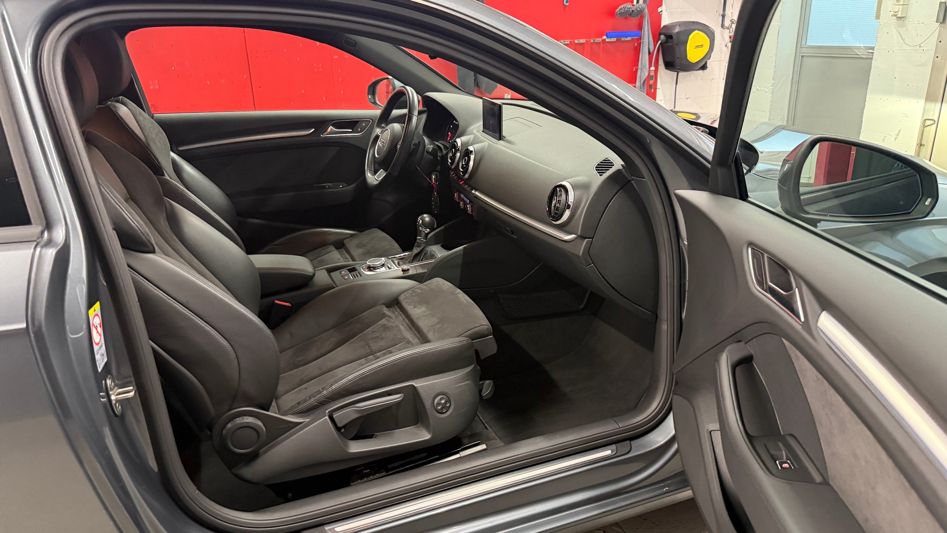 AUDI A3 1.8 TFSI Attraction S-tronic, frisch ab MFK, aus 1 Hand, Abstadsregler, 8fach berädert 1J/20000km Garantie-image-10