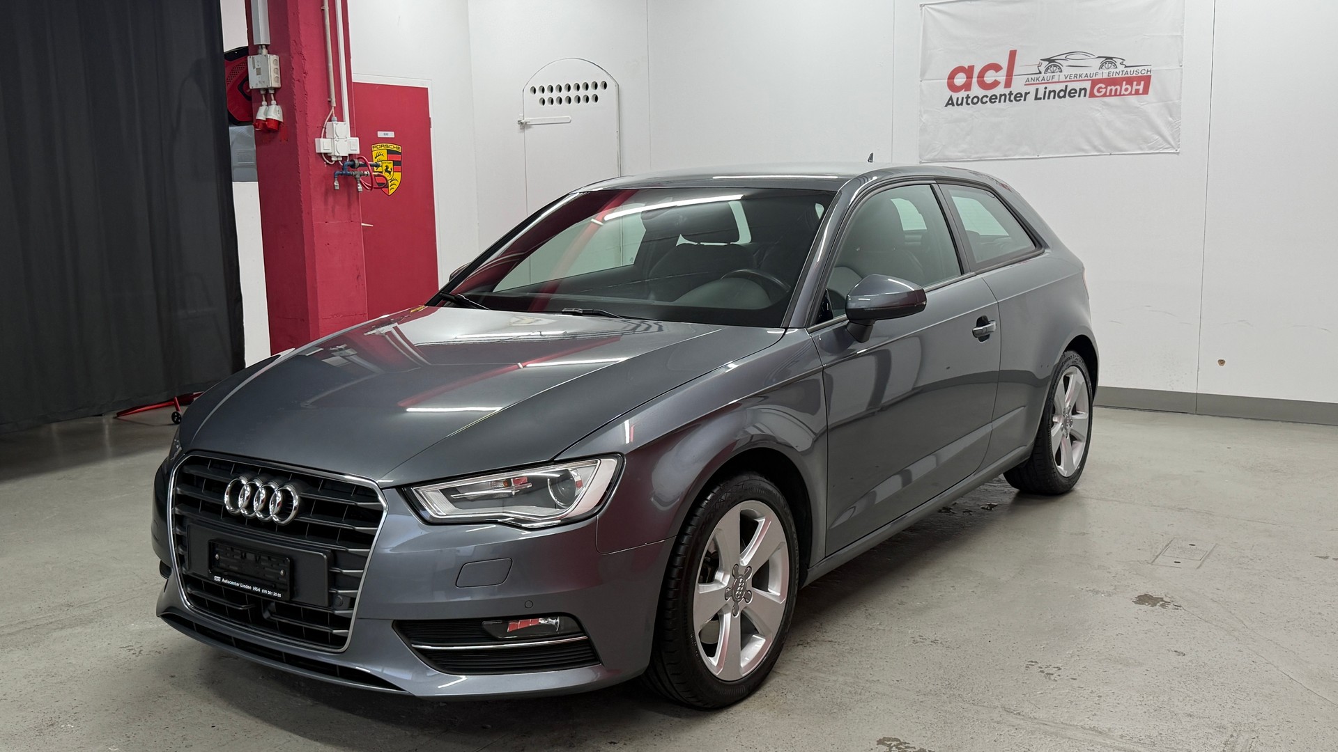 AUDI A3 1.8 TFSI Attraction S-tronic, frisch ab MFK, aus 1 Hand, Abstadsregler, 8fach berädert 1J/20000km Garantie-image-2