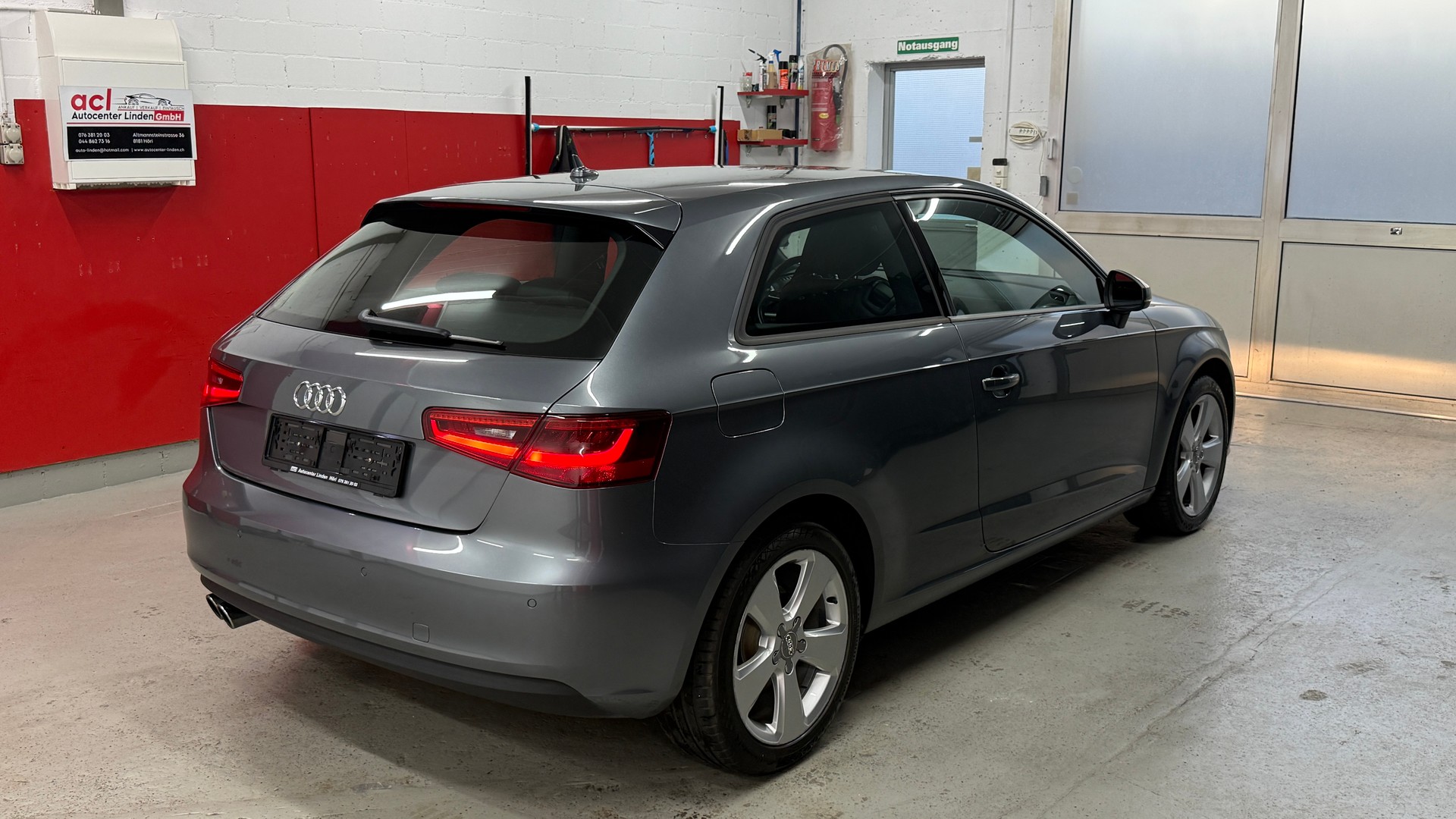 AUDI A3 1.8 TFSI Attraction S-tronic, frisch ab MFK, aus 1 Hand, Abstadsregler, 8fach berädert 1J/20000km Garantie-image-3