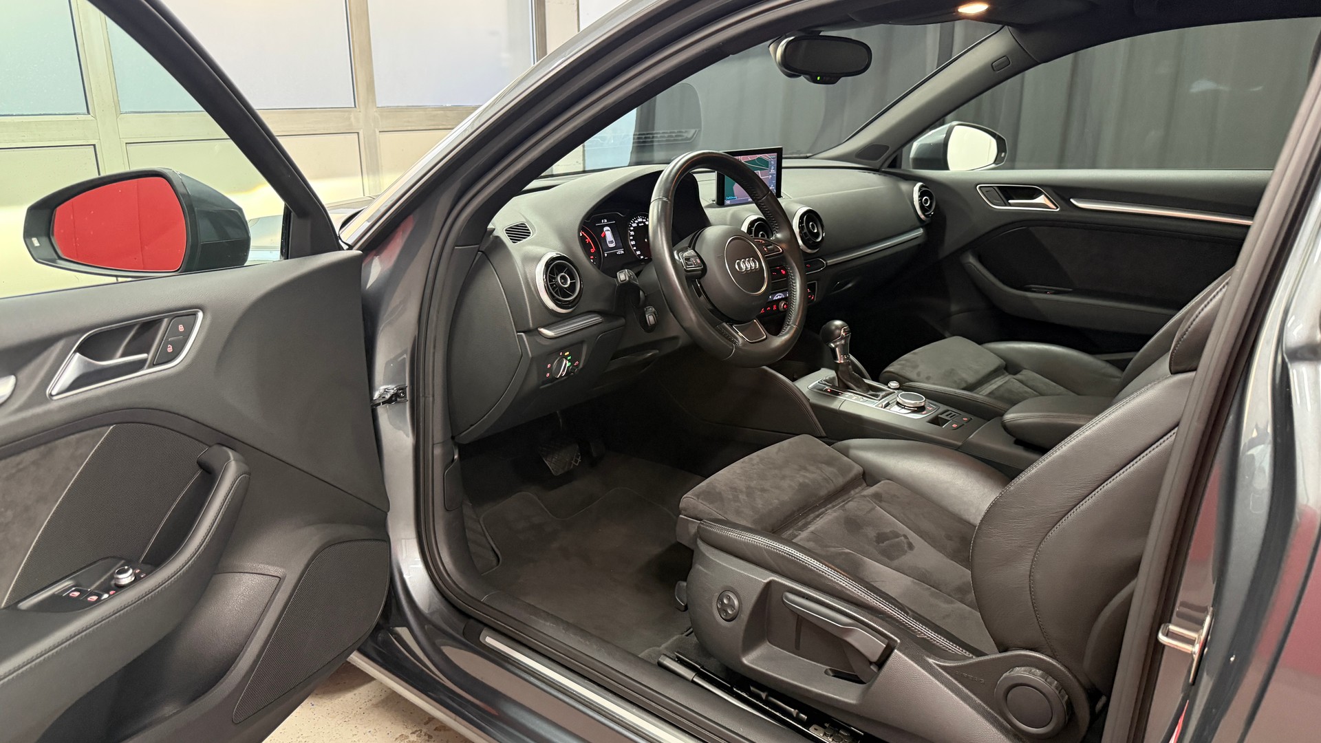 AUDI A3 1.8 TFSI Attraction S-tronic, frisch ab MFK, aus 1 Hand, Abstadsregler, 8fach berädert 1J/20000km Garantie-image-11