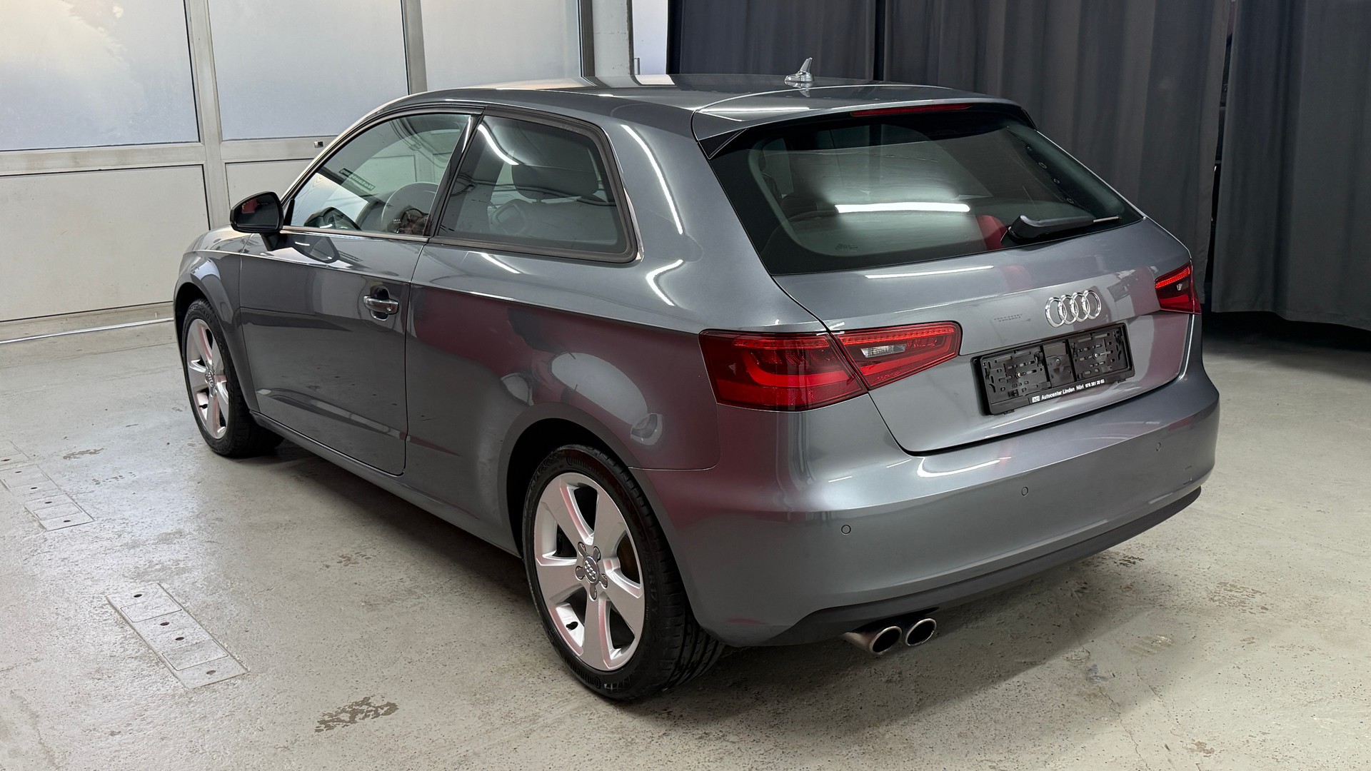 AUDI A3 1.8 TFSI Attraction S-tronic, frisch ab MFK, aus 1 Hand, Abstadsregler, 8fach berädert 1J/20000km Garantie-image-5