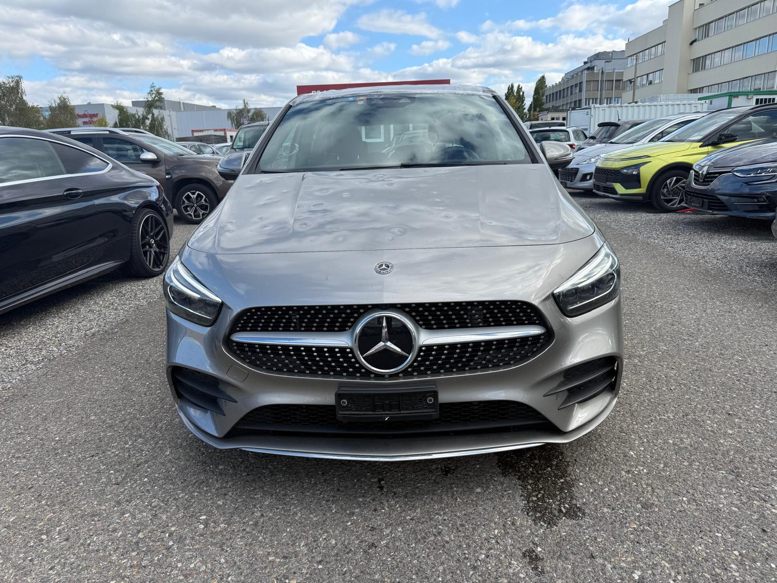 MERCEDES-BENZ B-Klasse W247 B 220 AMG Line 4matic-image-1