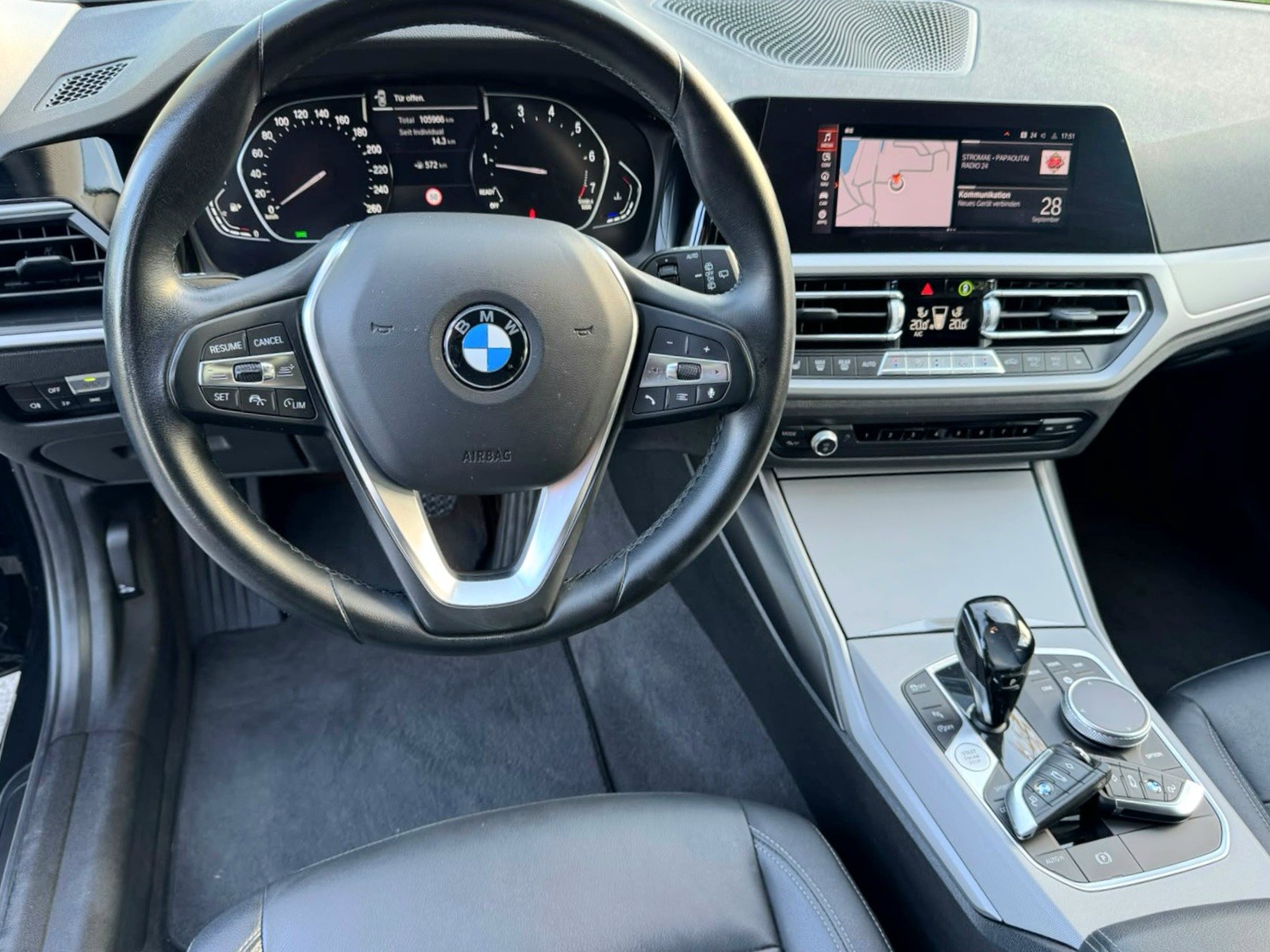 BMW 330i Touring xDrive Steptronic-image-11
