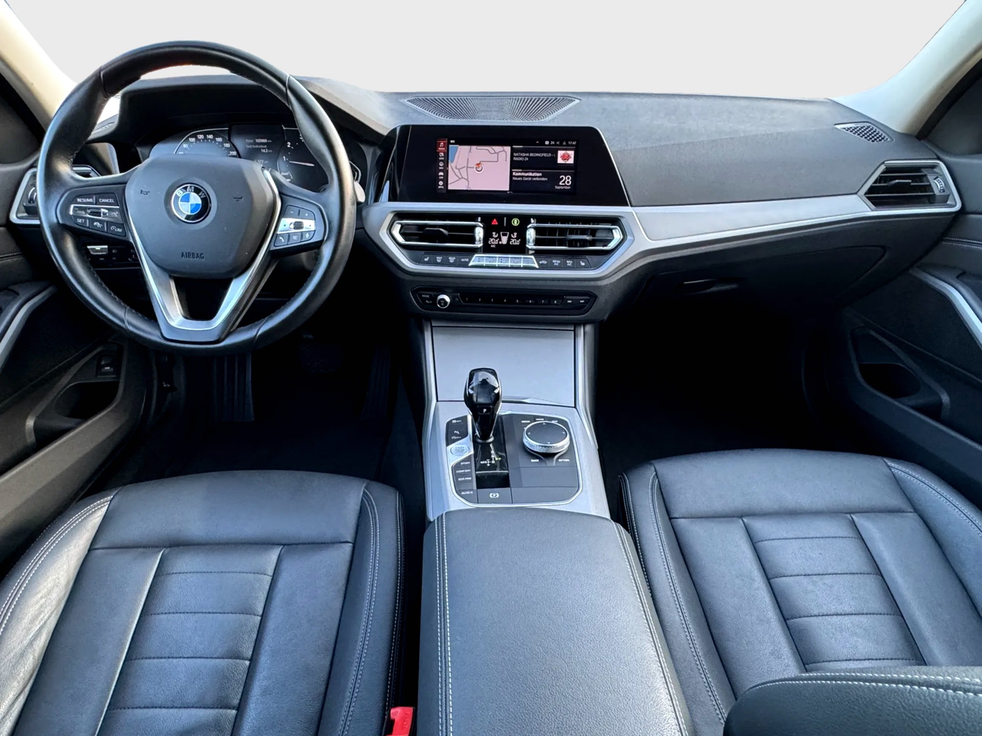BMW 330i Touring xDrive Steptronic-image-8