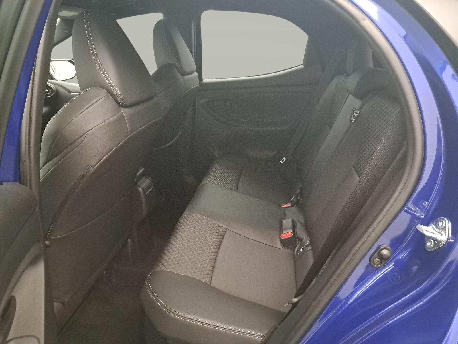 TOYOTA Yaris 1.5 VVT-i HSD Premium-image-10