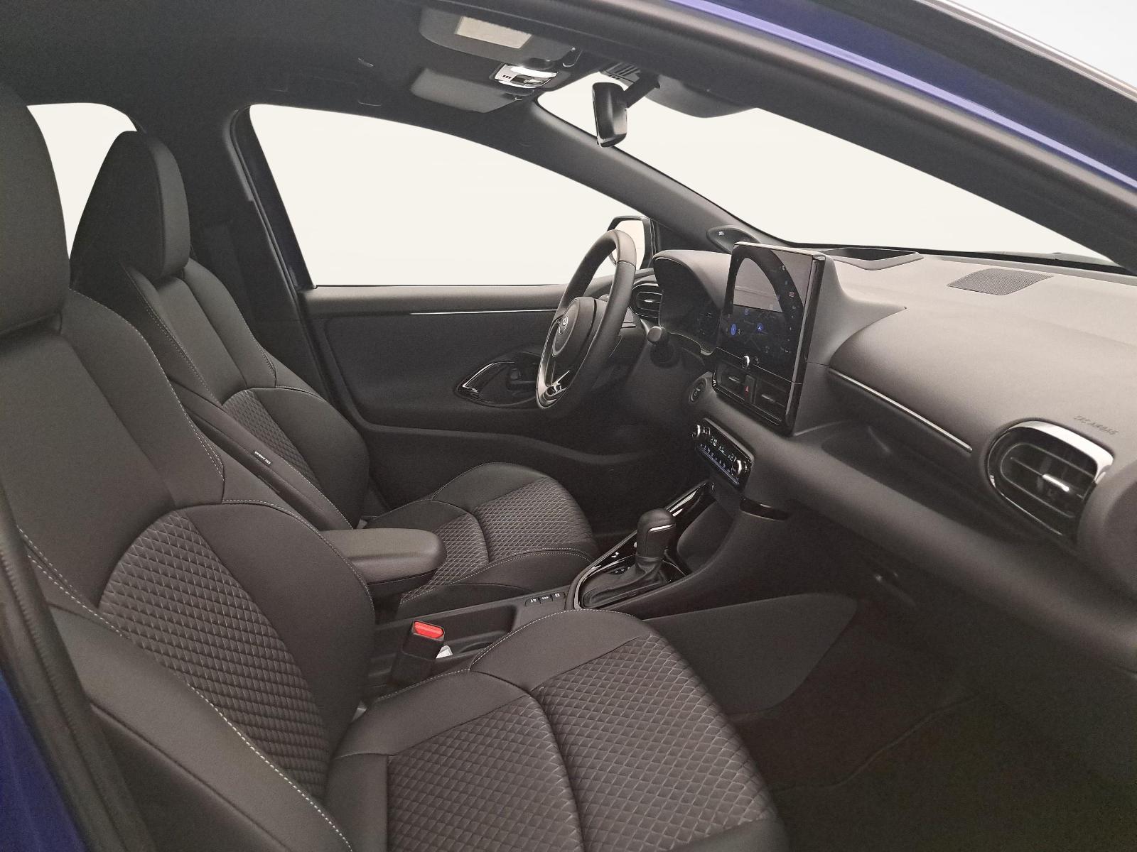 TOYOTA Yaris 1.5 VVT-i HSD Premium-image-9