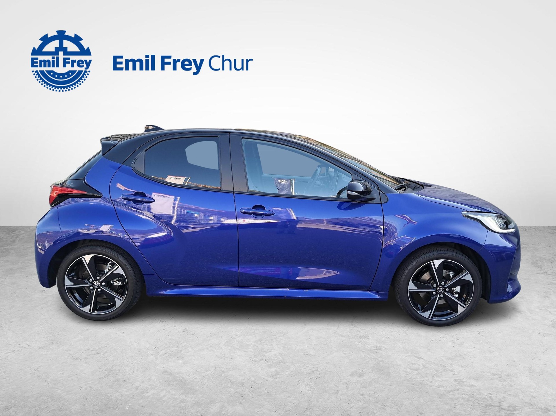 TOYOTA Yaris 1.5 VVT-i HSD Premium-image-5