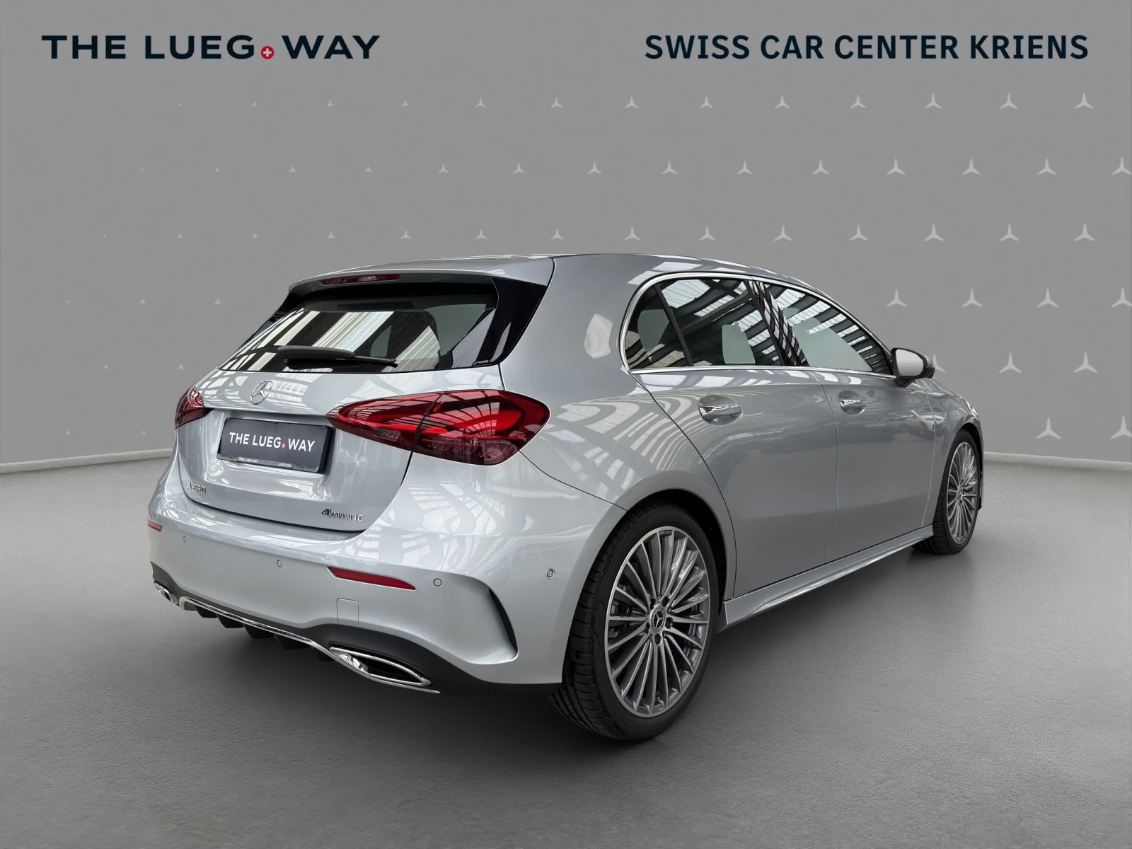 MERCEDES-BENZ A 250 4M - AMG / DISTRONIC / 360 Grad Kamera / Soundsystem-image-4