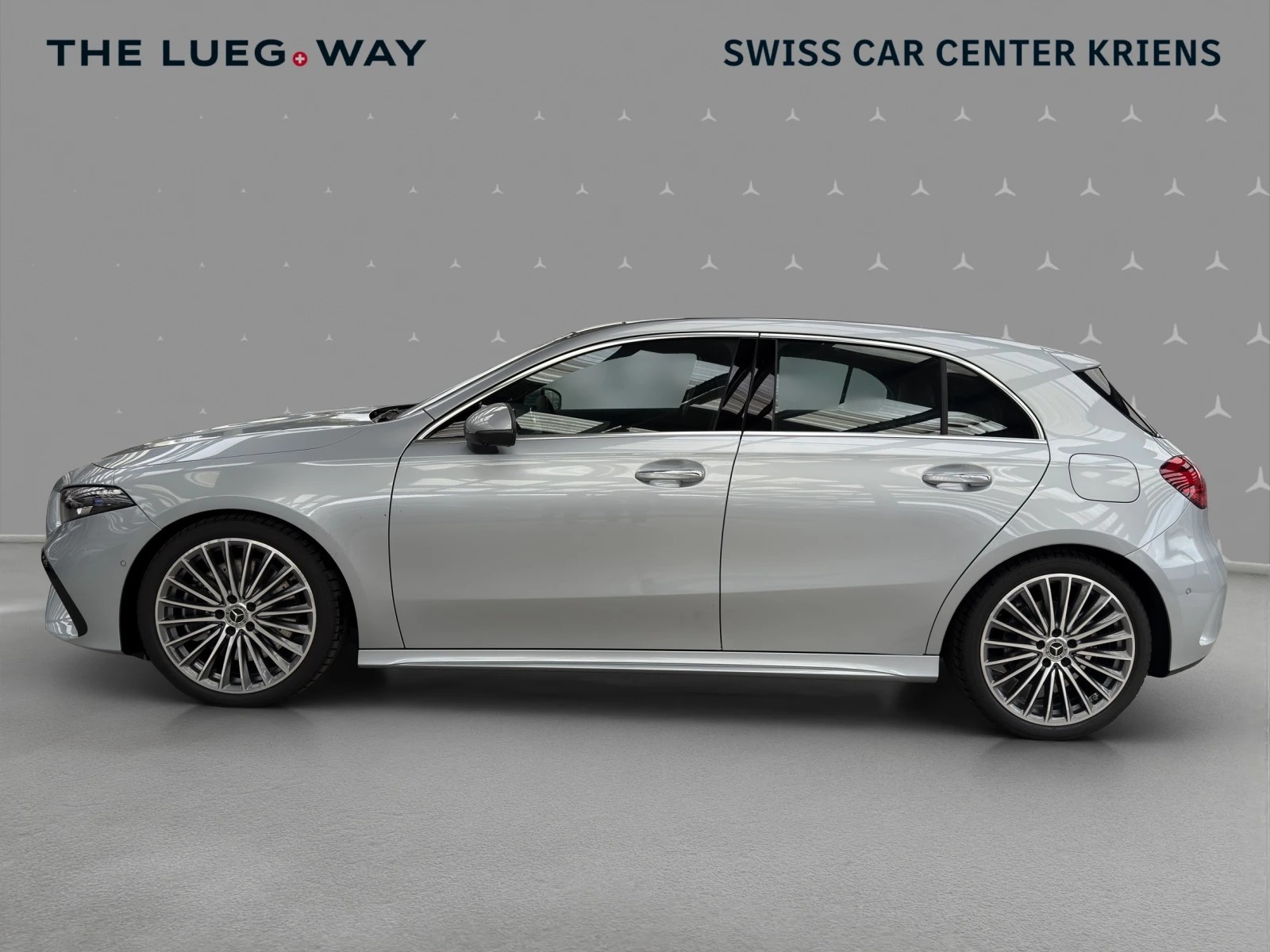 MERCEDES-BENZ A 250 4M - AMG / DISTRONIC / 360 Grad Kamera / Soundsystem-image-1