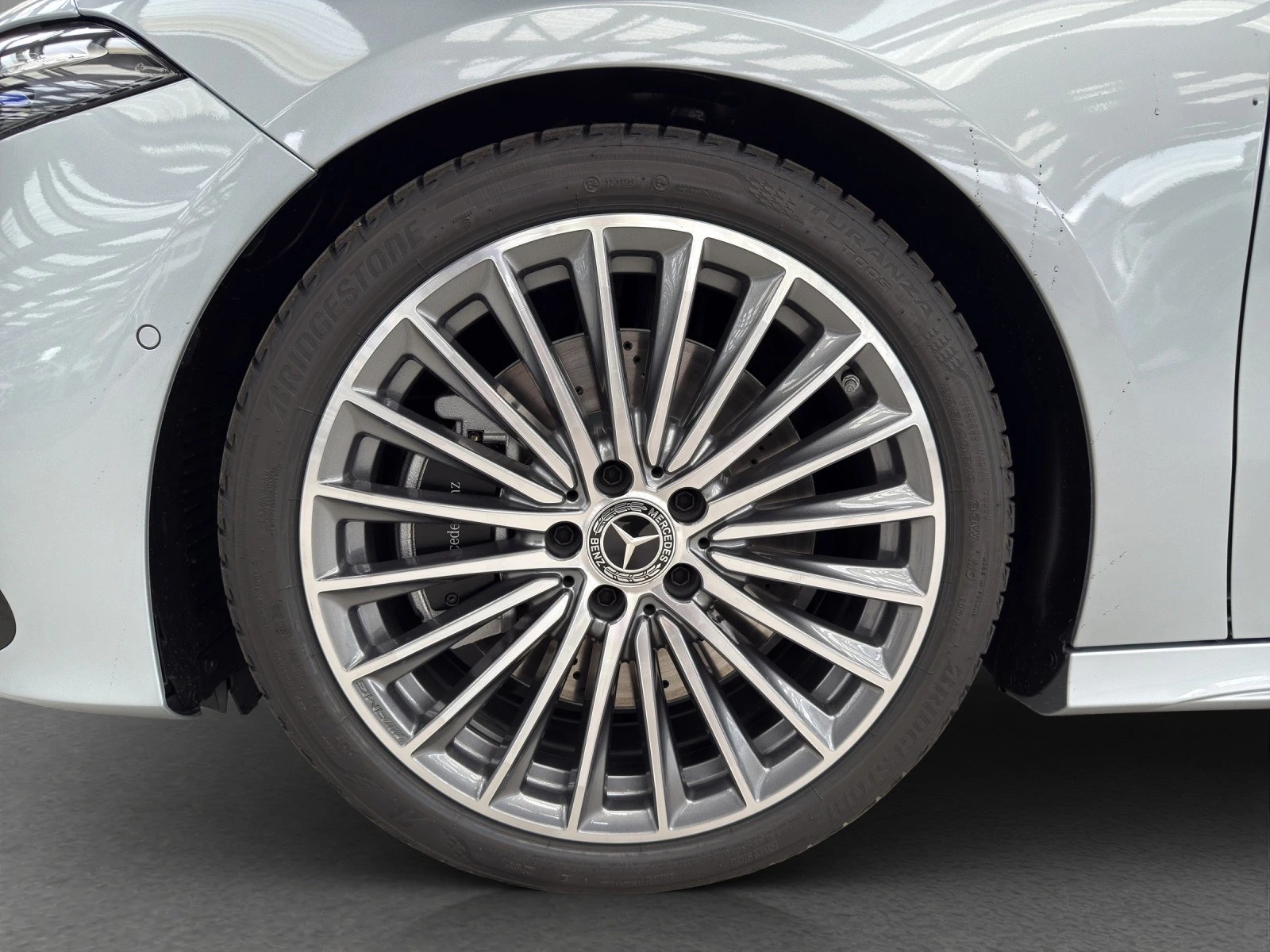 MERCEDES-BENZ A 250 4M - AMG / DISTRONIC / 360 Grad Kamera / Soundsystem-image-7