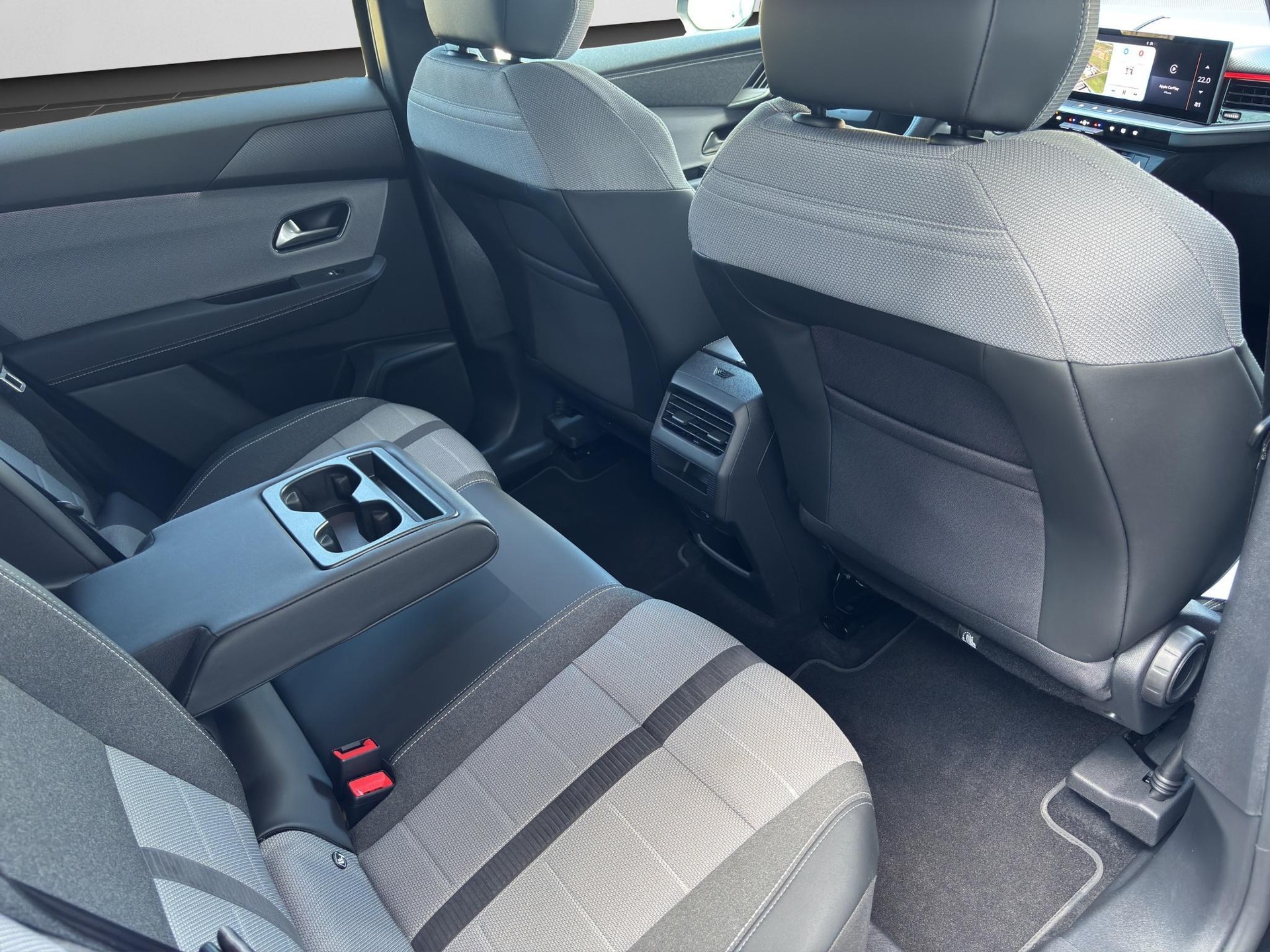 OPEL Grandland 1.2 T HEV GS-image-11