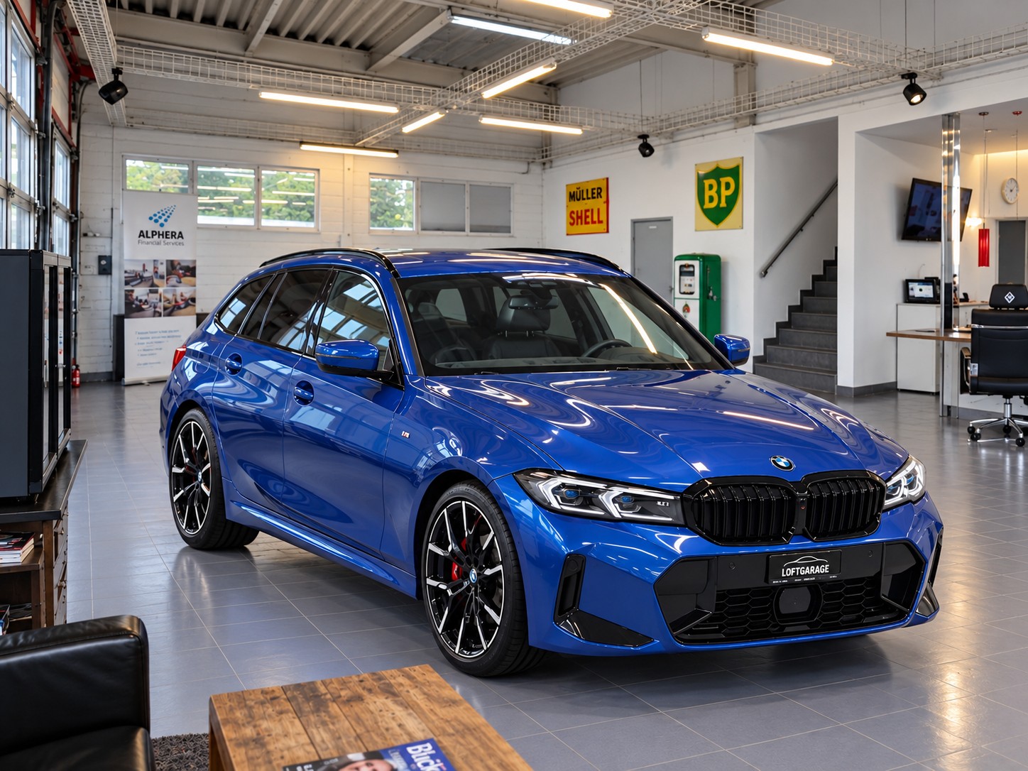BMW 320d xDrive 48V Touring Steptronic M Sport Pro + AHK 1800kg-image-0