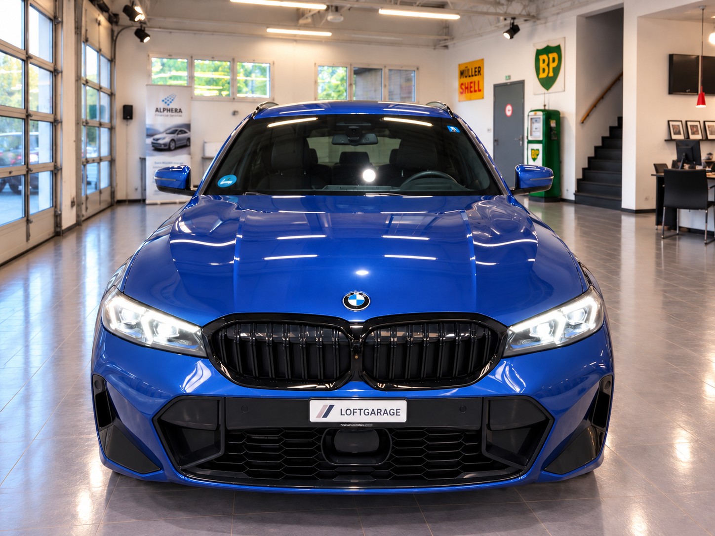 BMW 320d xDrive 48V Touring Steptronic M Sport Pro + AHK 1800kg-image-3