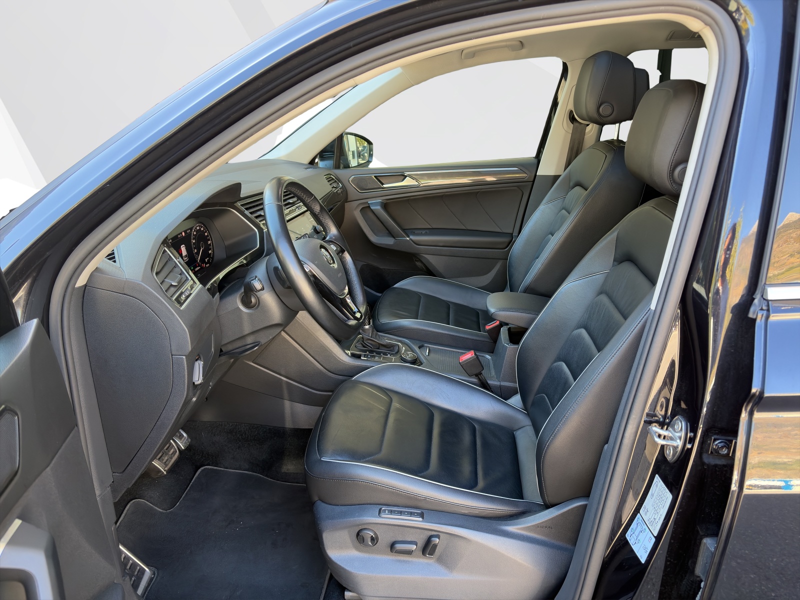 VW Tiguan 1.4 TSI Trendline DSG-image-9