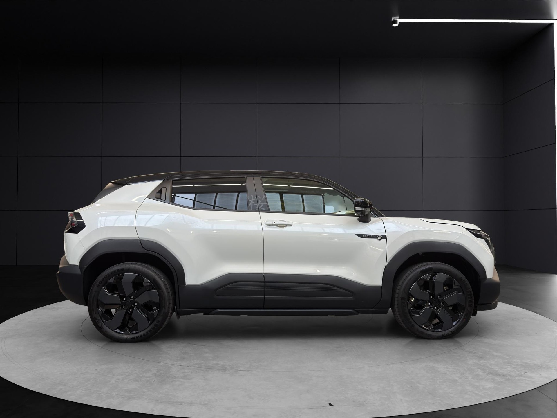 SUZUKI e Vitara Sakura Top 4x4-image-5
