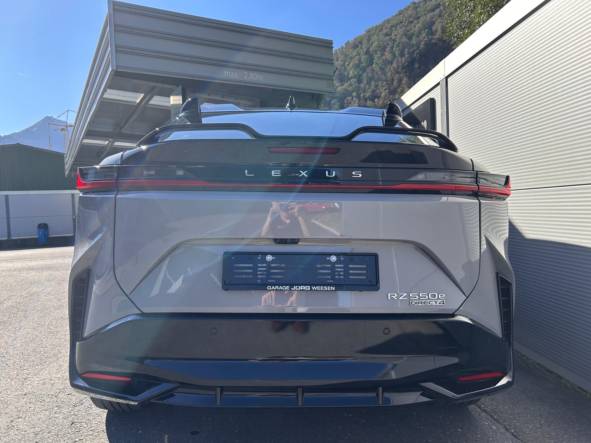 LEXUS RZ 550e F Sport-image-4