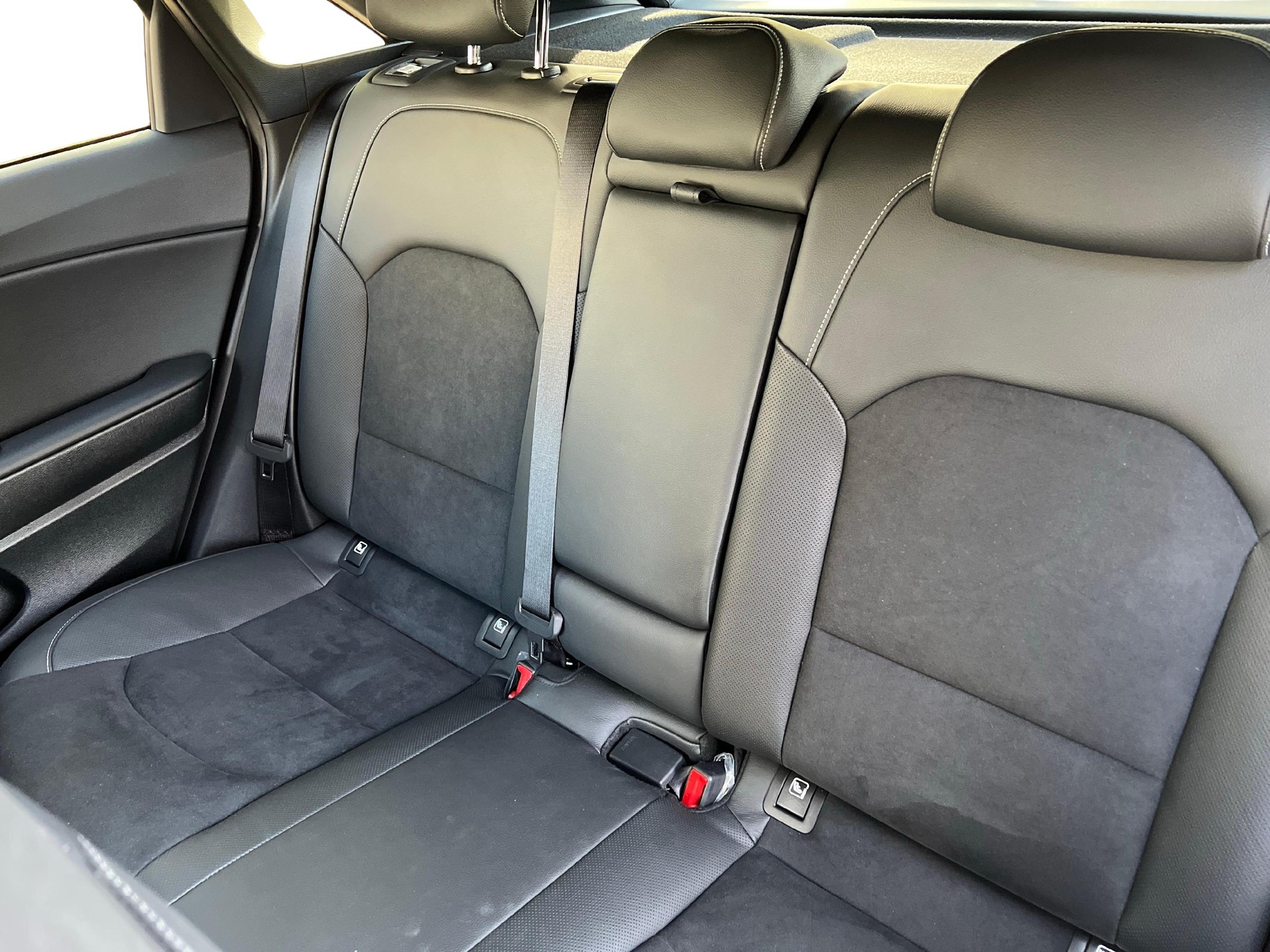 KIA Ceed 1.5 T-GDi GT-Line Edition DCT-image-10