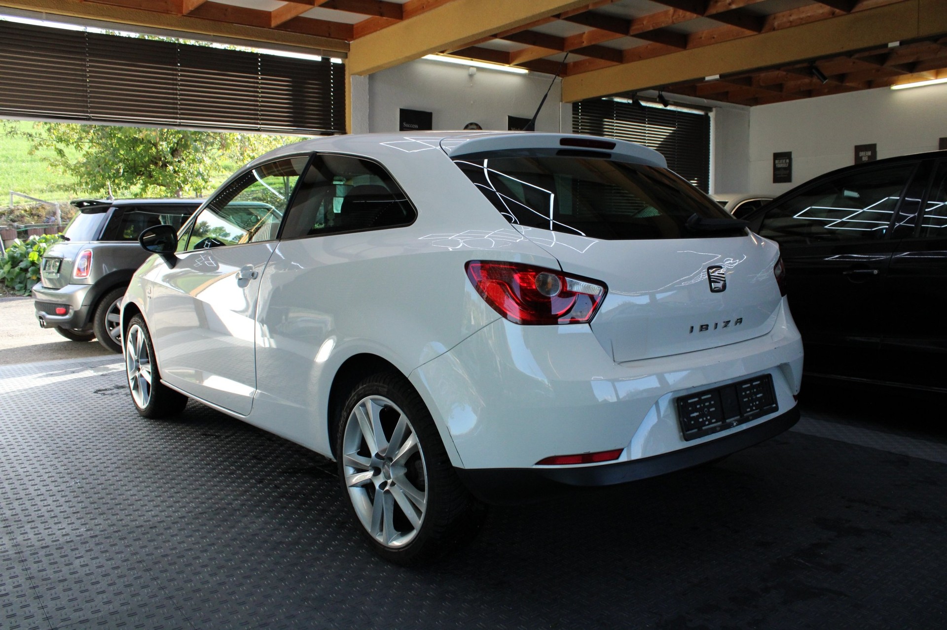 SEAT Ibiza SC 1.2 TSI Style-image-4
