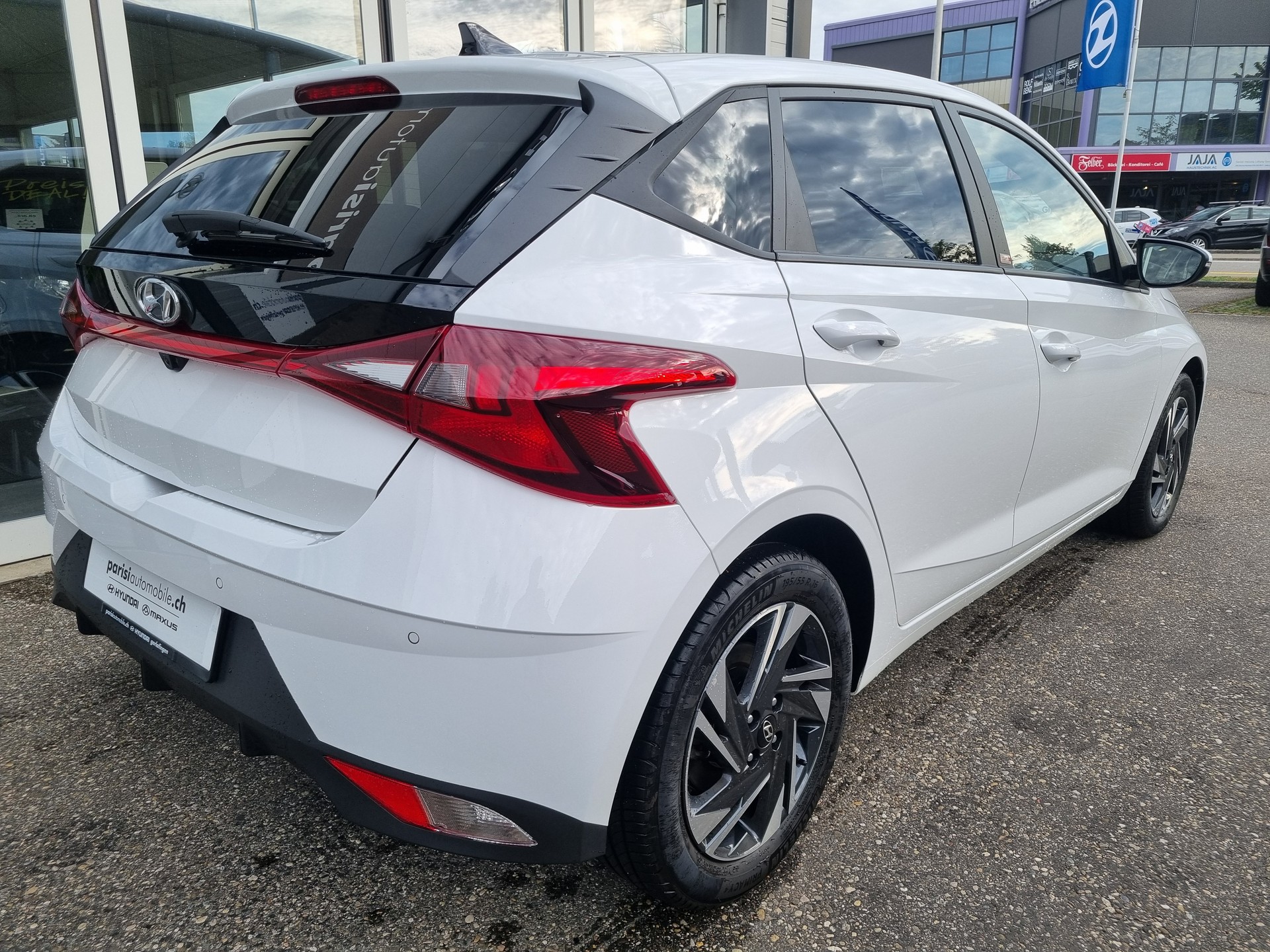 HYUNDAI i20 1.0 T-GDi Amplia DCT-image-4