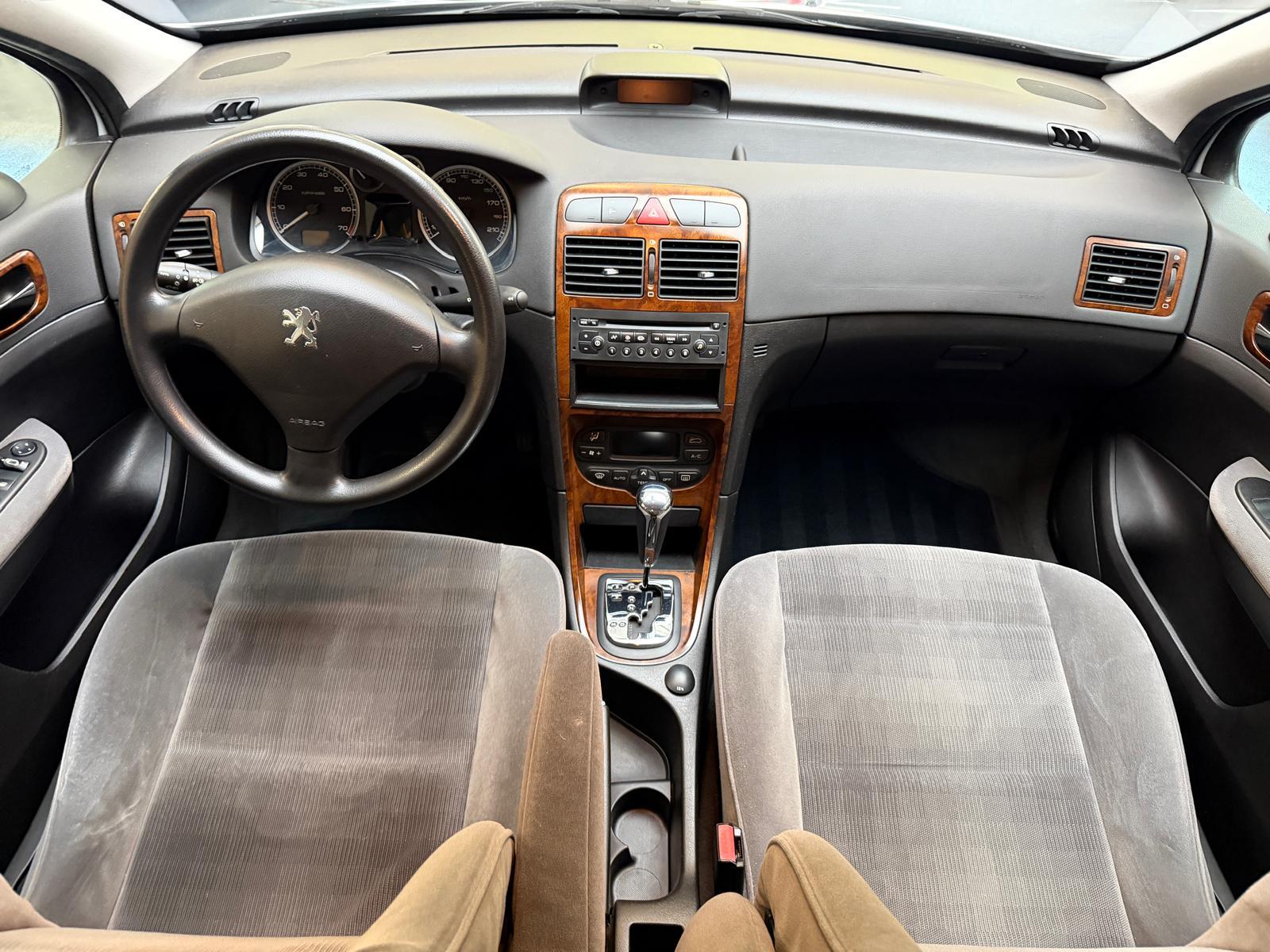 PEUGEOT 307 SW 2.0 16V-image-8