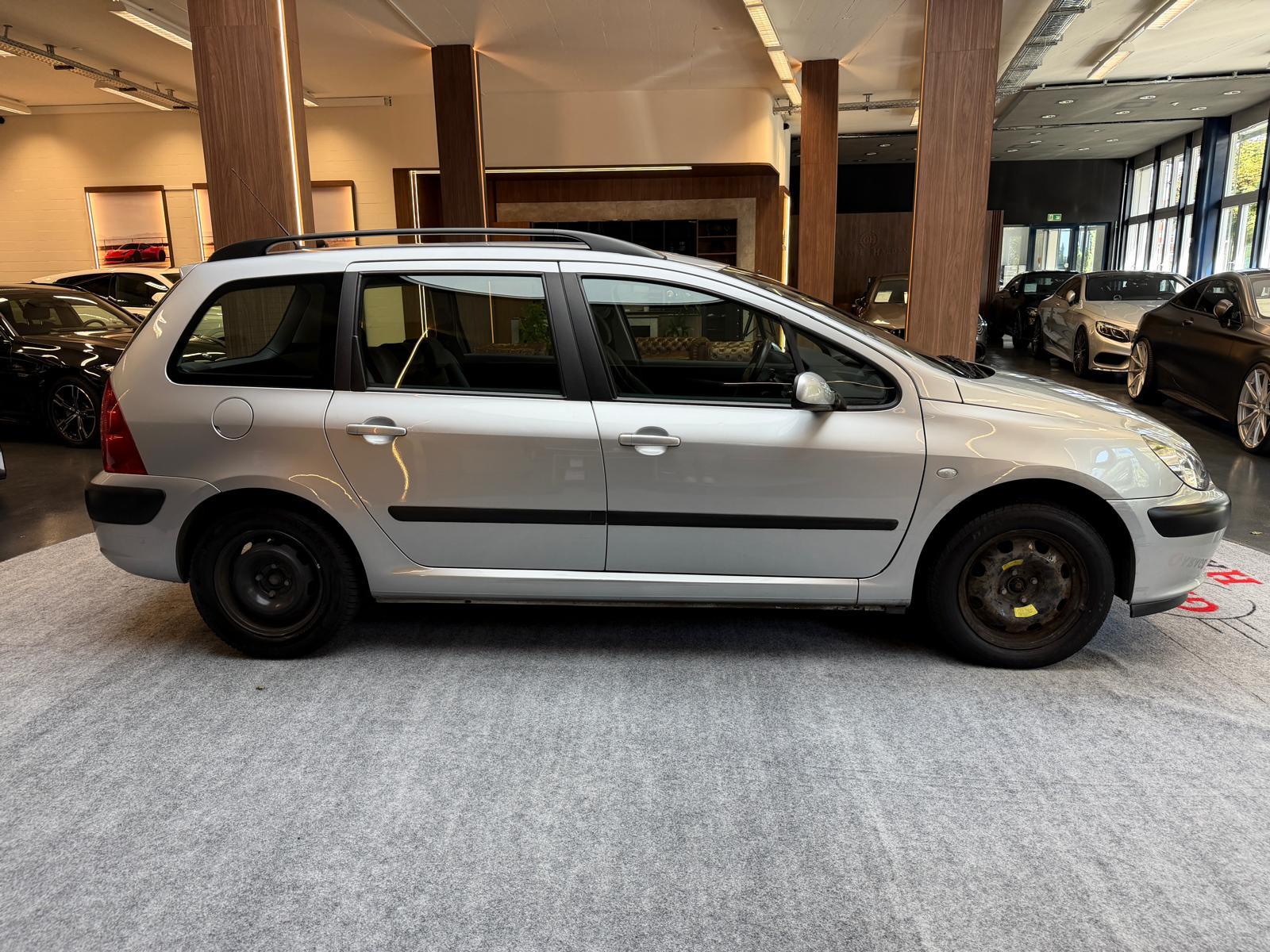 PEUGEOT 307 SW 2.0 16V-image-7