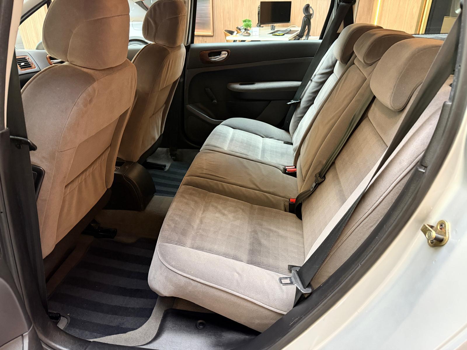 PEUGEOT 307 SW 2.0 16V-image-14