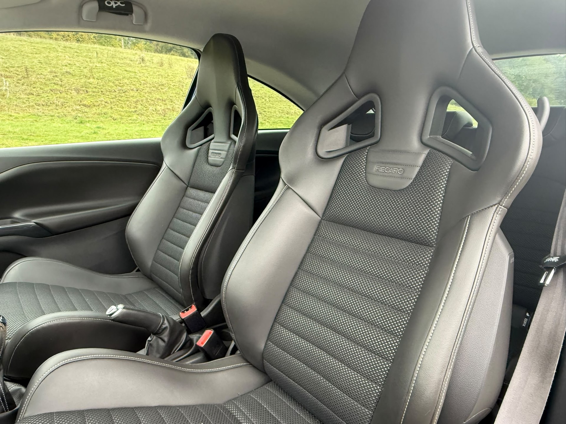 OPEL Corsa 1.6 Turbo OPC-image-12