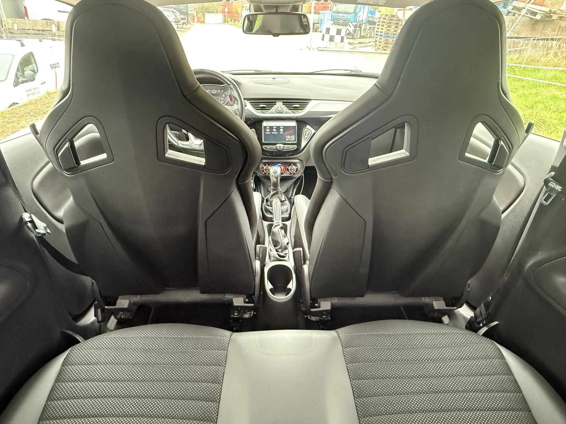 OPEL Corsa 1.6 Turbo OPC-image-7