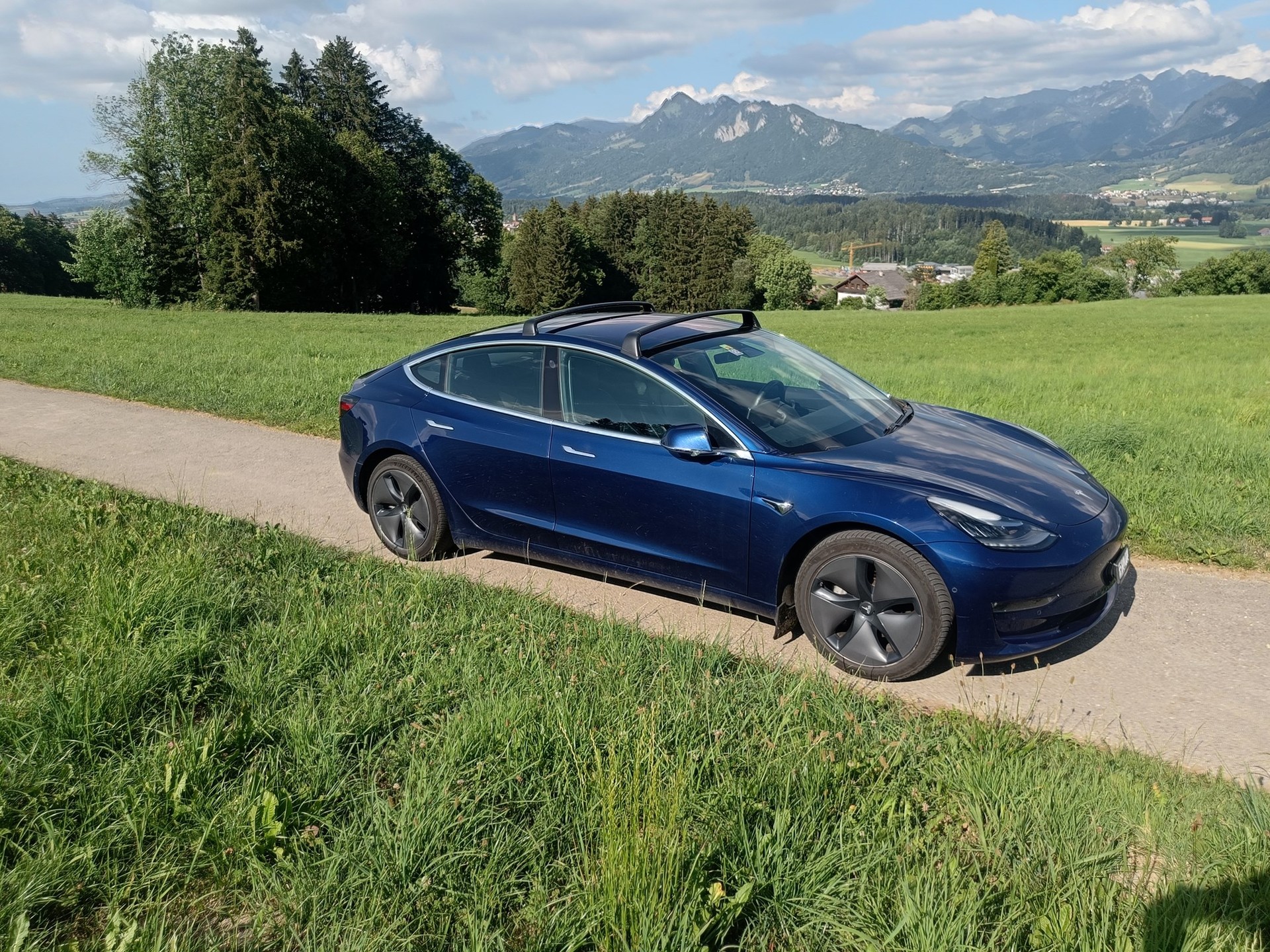 TESLA Model 3 Long Range Dual Motor AWD-image-0