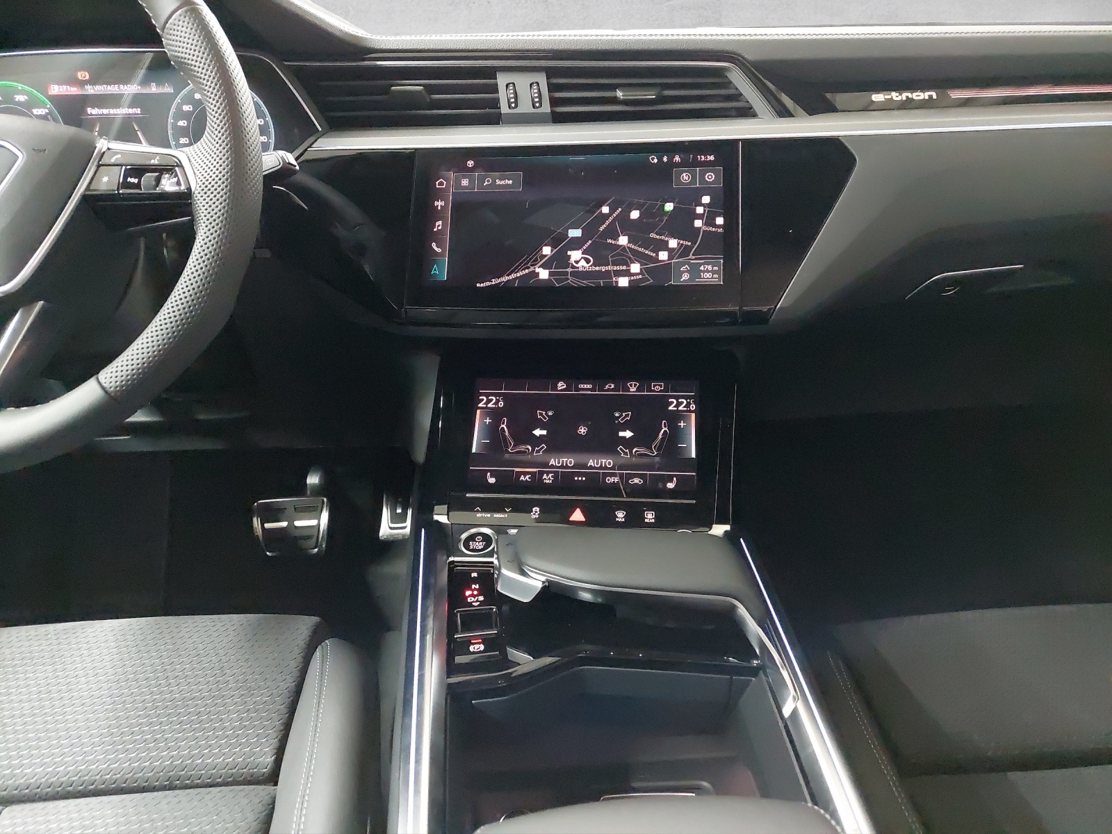 AUDI Q8 50 e-tron S line quattro-image-7