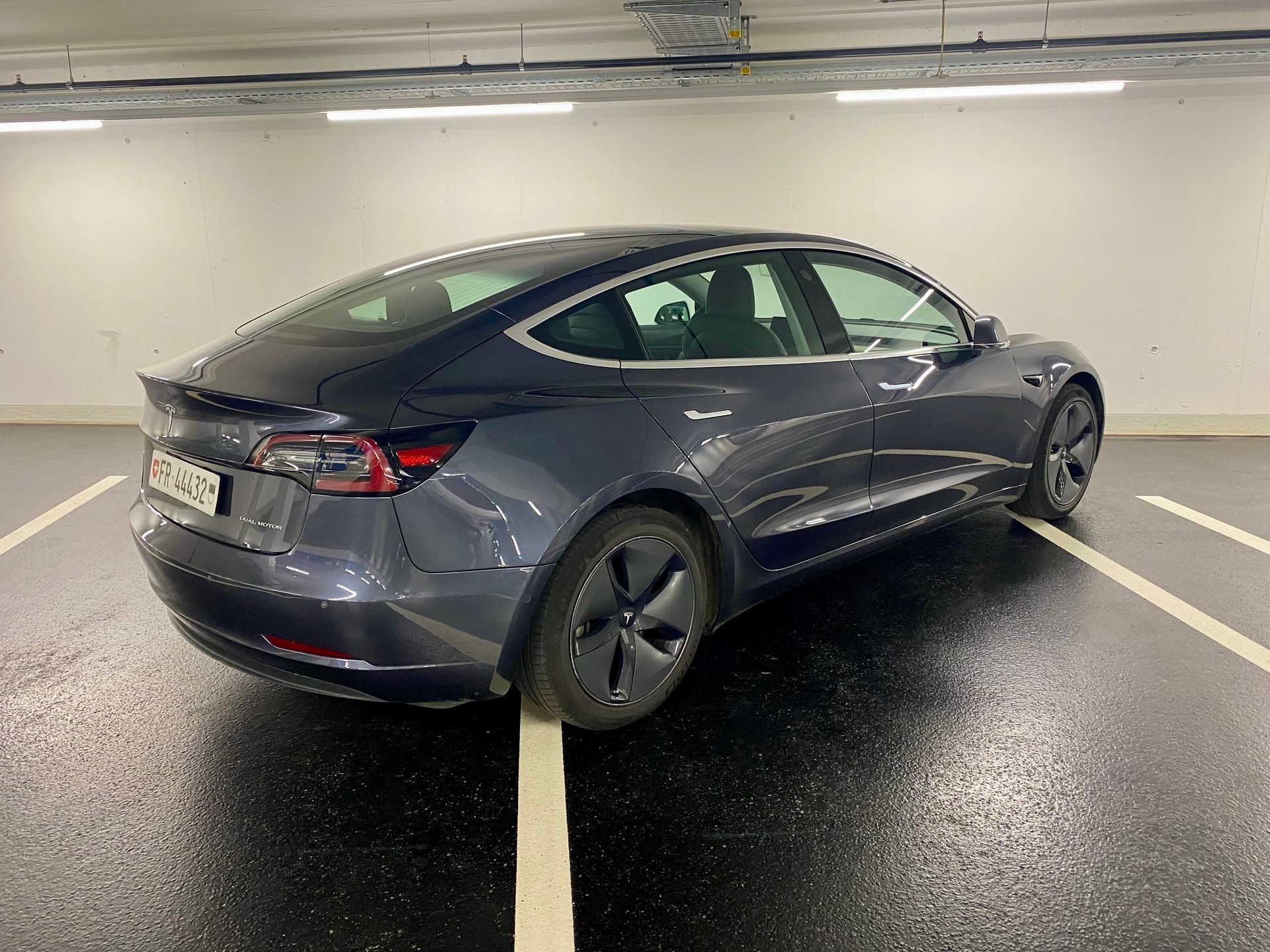 TESLA Model 3 Long Range Dual Motor AWD-image-2